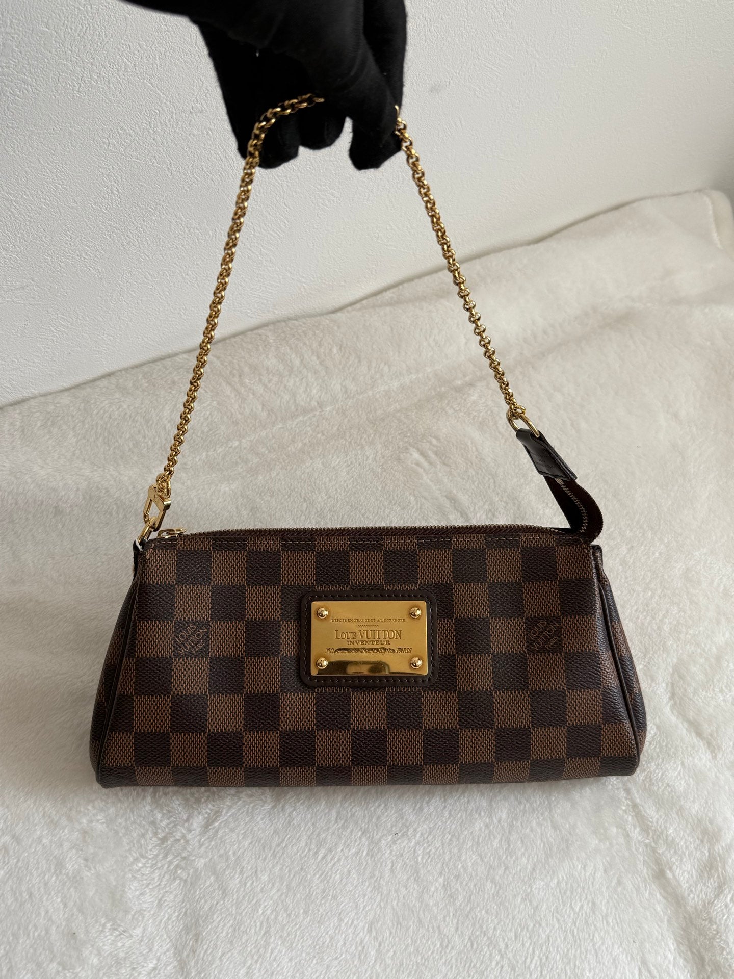 LOUIS VUITTON Damier EVA Chainbag