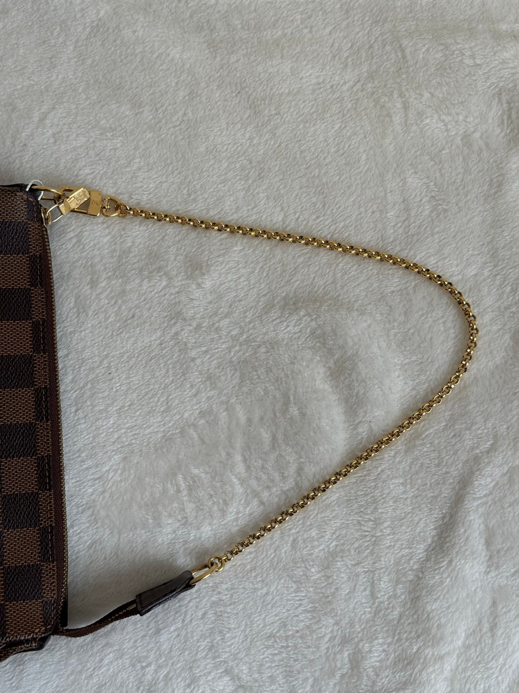 LOUIS VUITTON Damier EVA Chainbag