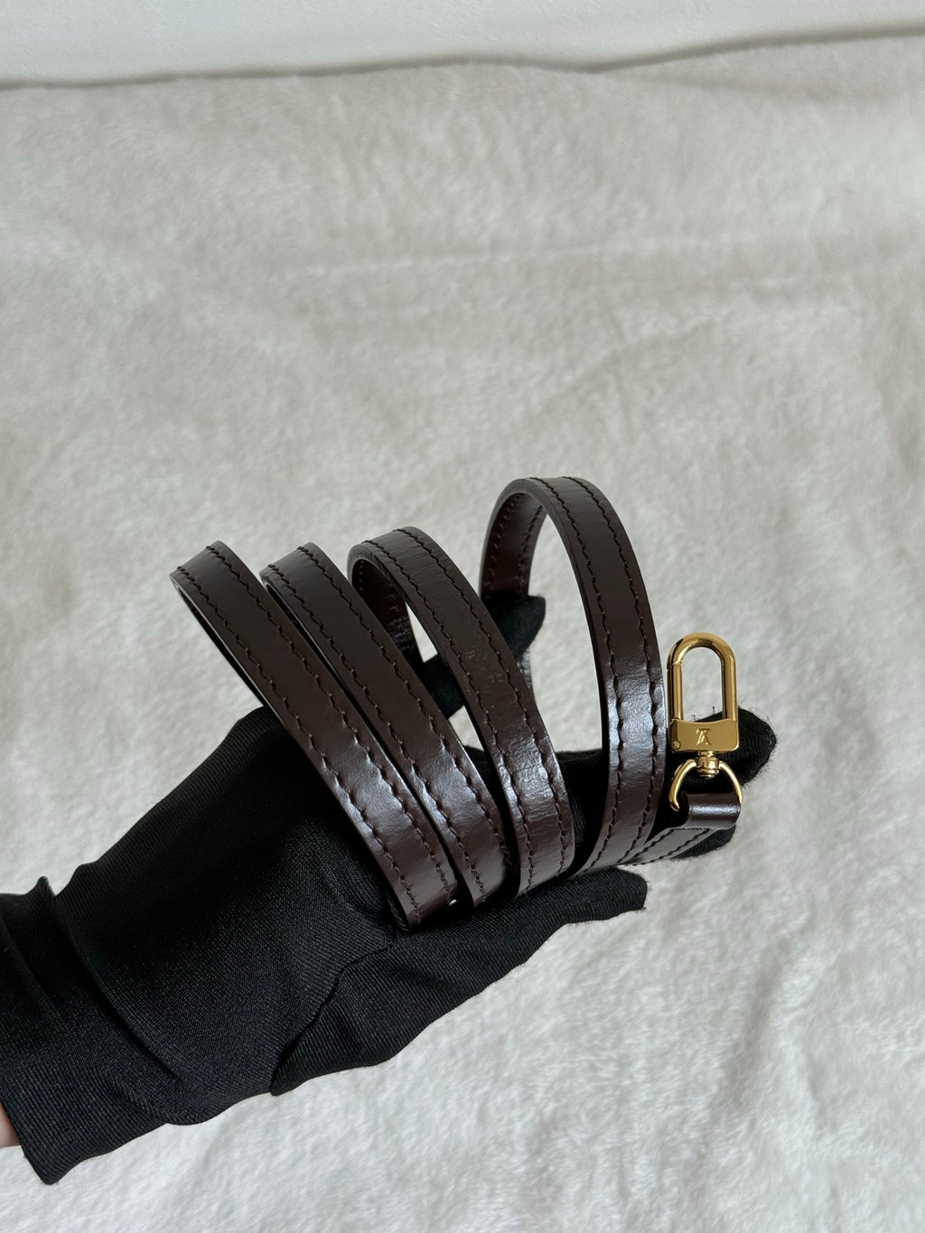 LOUIS VUITTON Damier EVA Chainbag