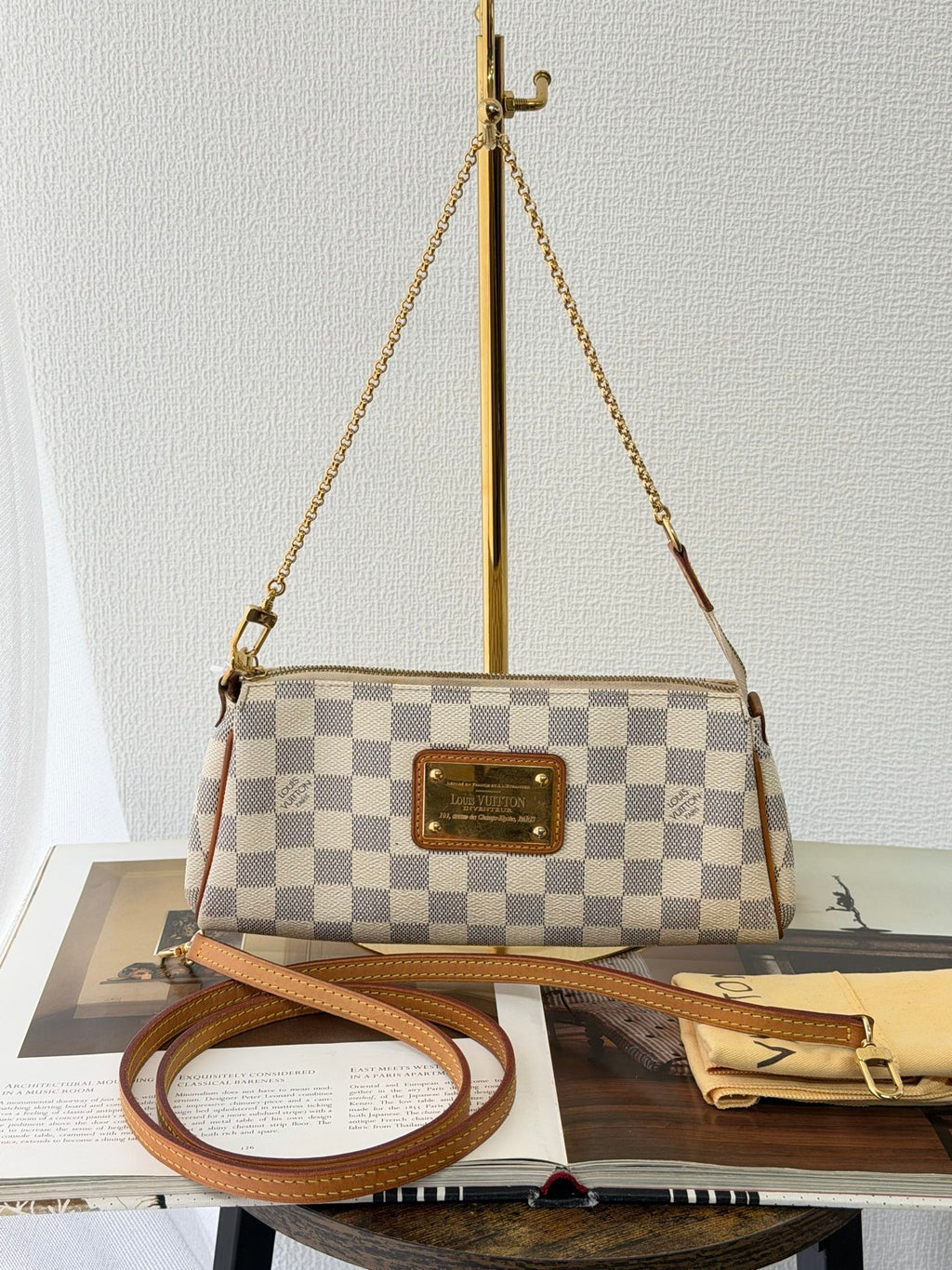 LOUIS VUITTON Damier EVA  Chainbag (white)