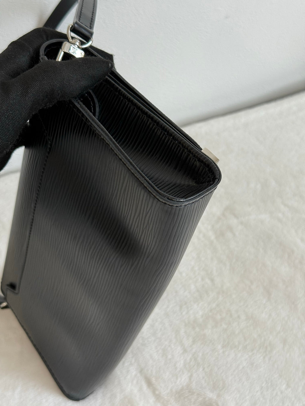 LOUIS VUITTON Epi Shoulderbag