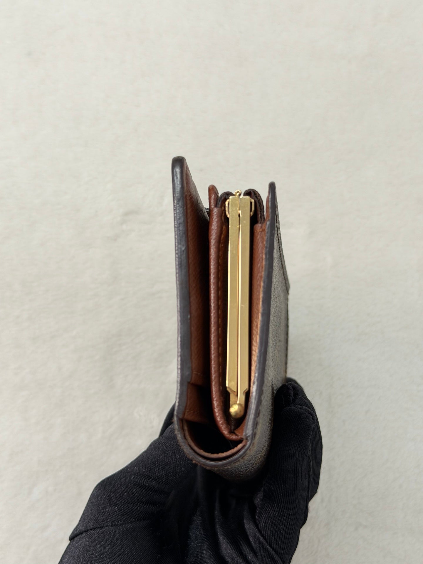 LOUIS VUITTON Monogram Bifold Wallet