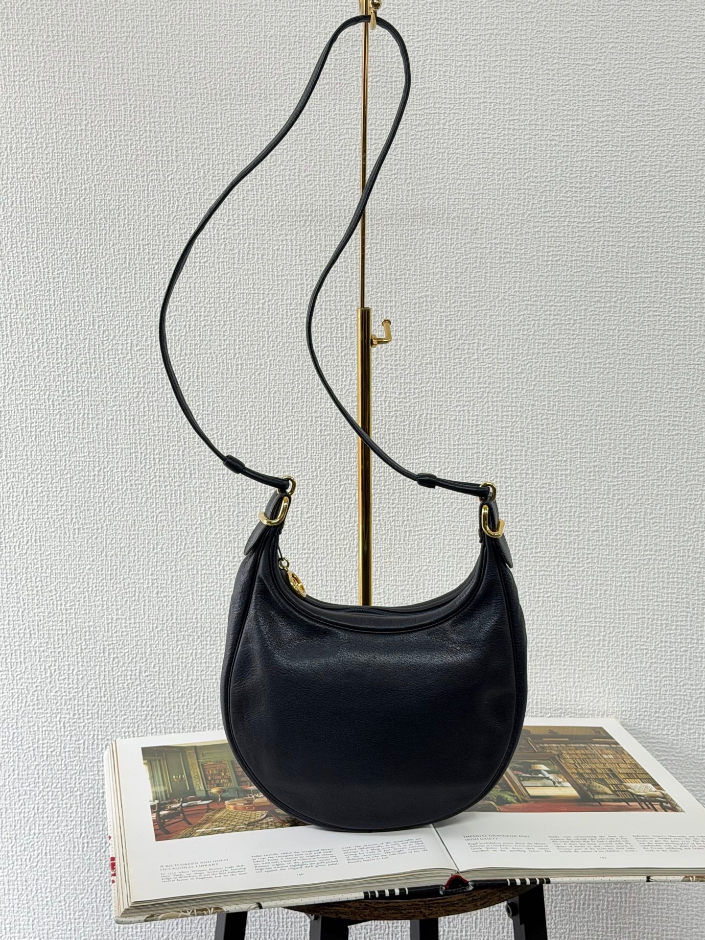 CHRISTIAN DIOR Half-moon Geniune Shoulderbag