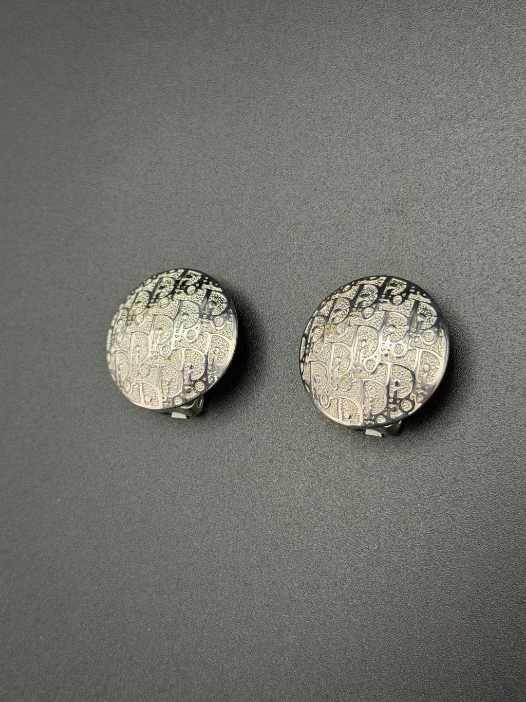 CHRISTIAN DIOR Oblique Logo Ear Clip