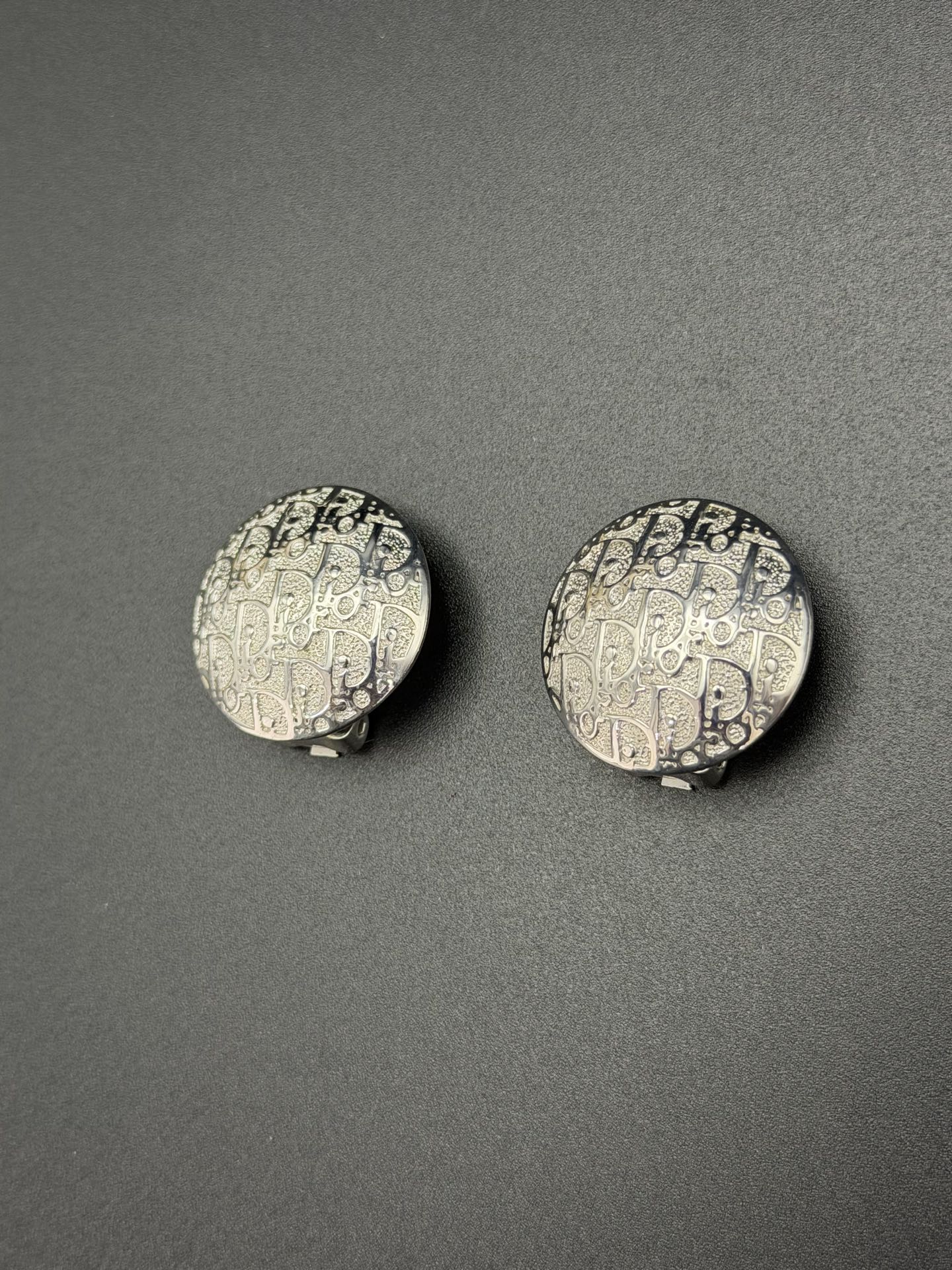 CHRISTIAN DIOR Oblique Logo Ear Clip