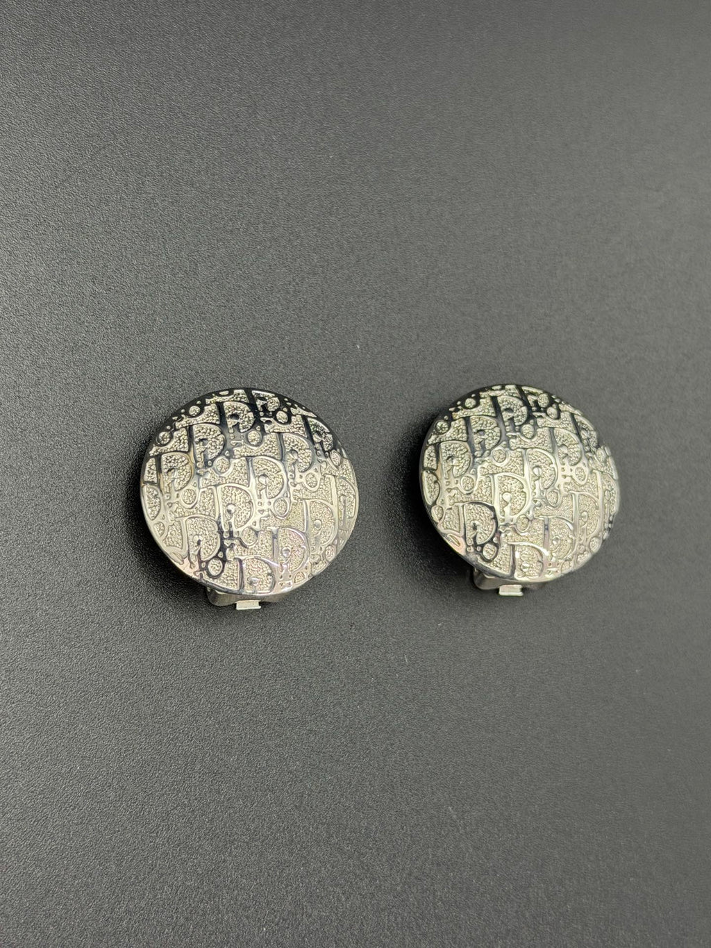 CHRISTIAN DIOR Oblique Logo Ear Clip