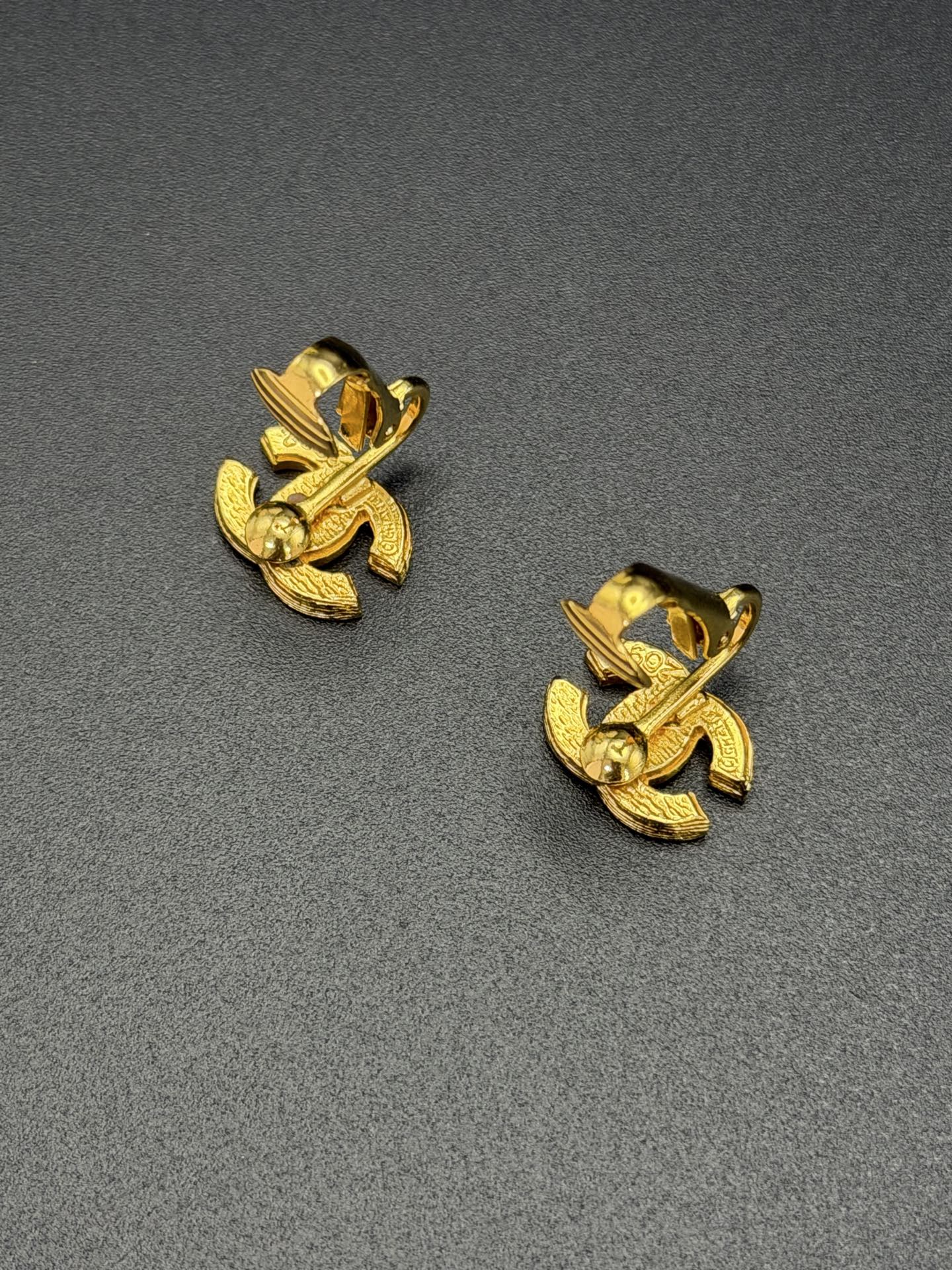 CHANEL Double-C Ear Clips