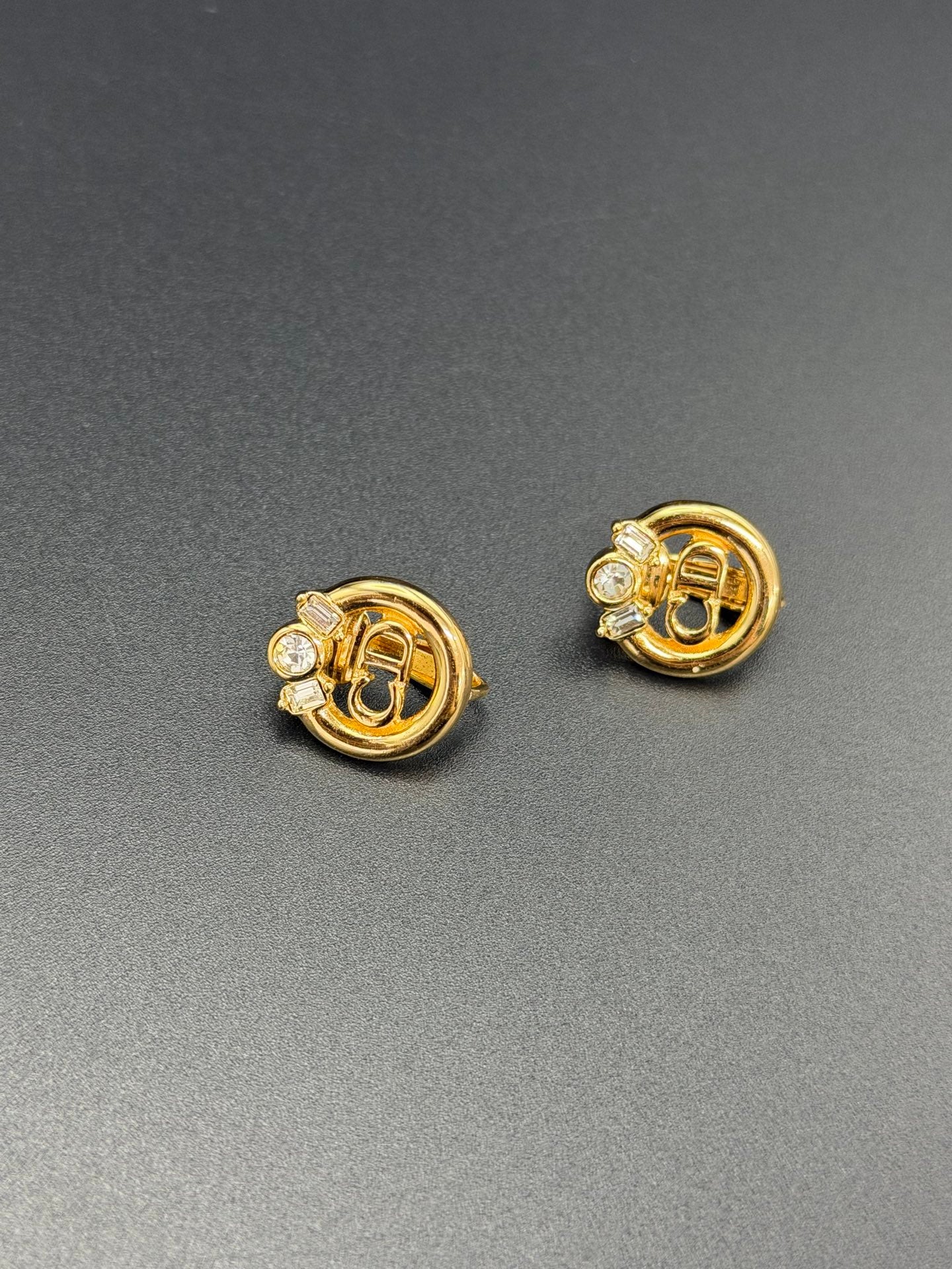 CHRISTIAN DIOR CD Logo Ear Clips