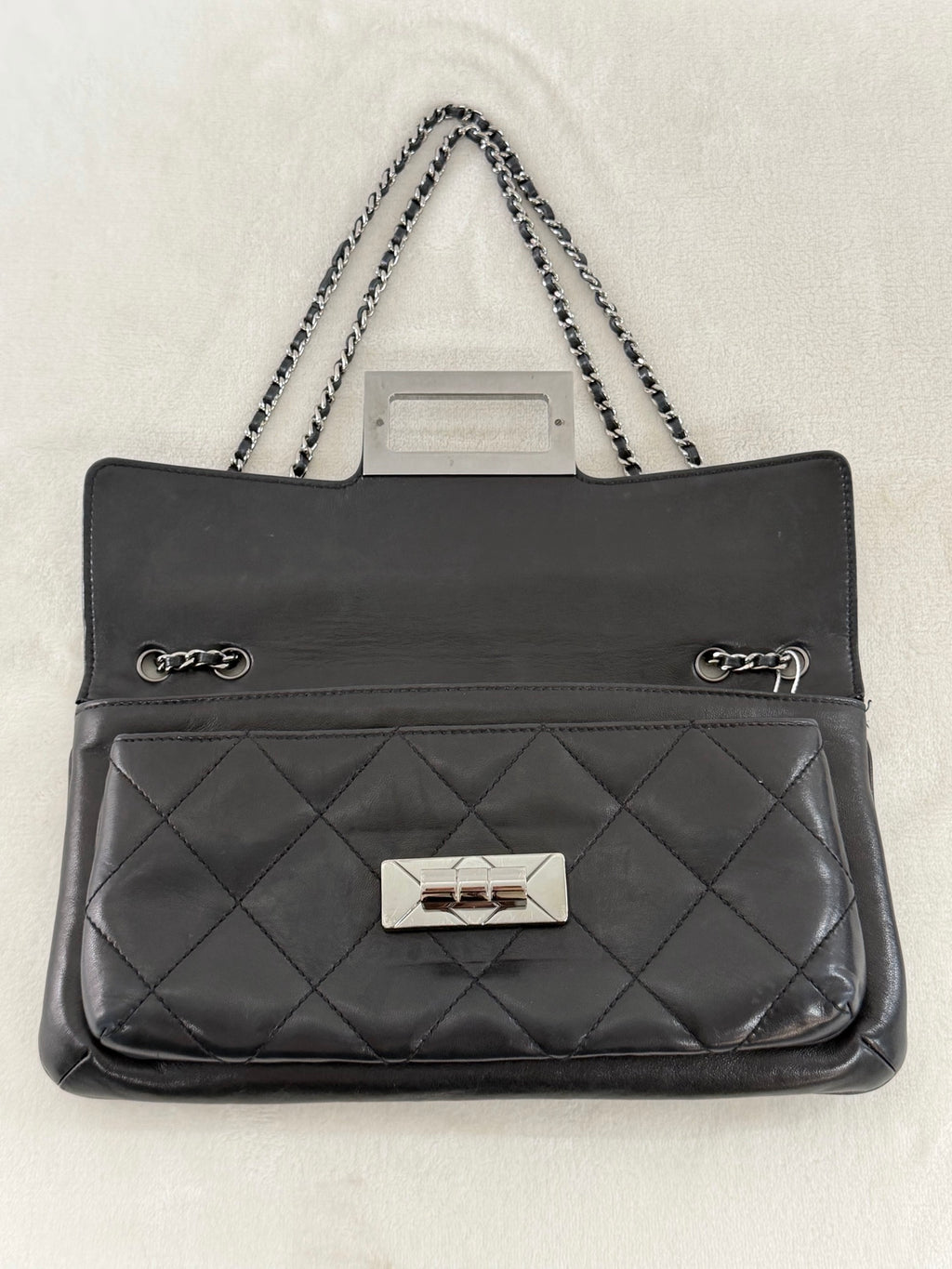 CHANEL 2.55 Quilted Chainbag