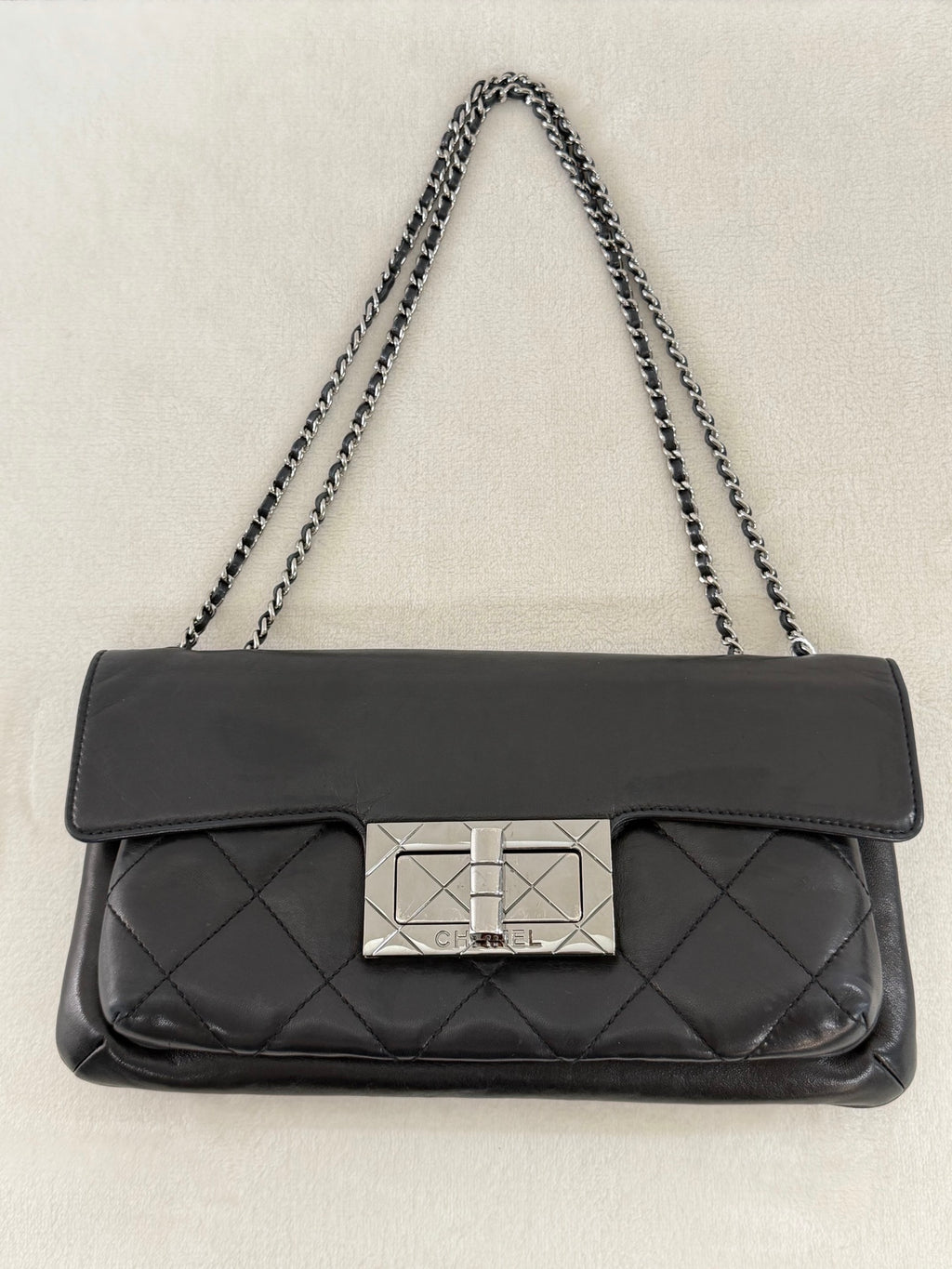 CHANEL 2.55 Quilted Chainbag