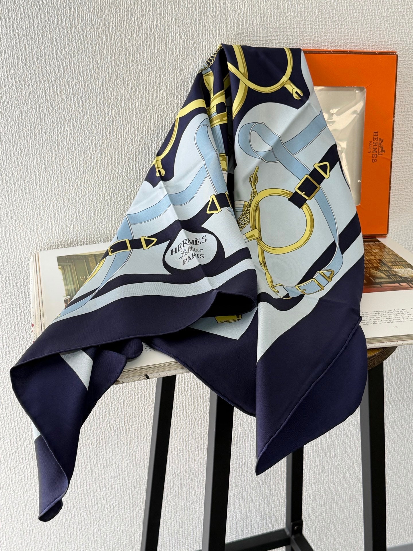 HERMES Eperon d'Or Silk Scarf 90'