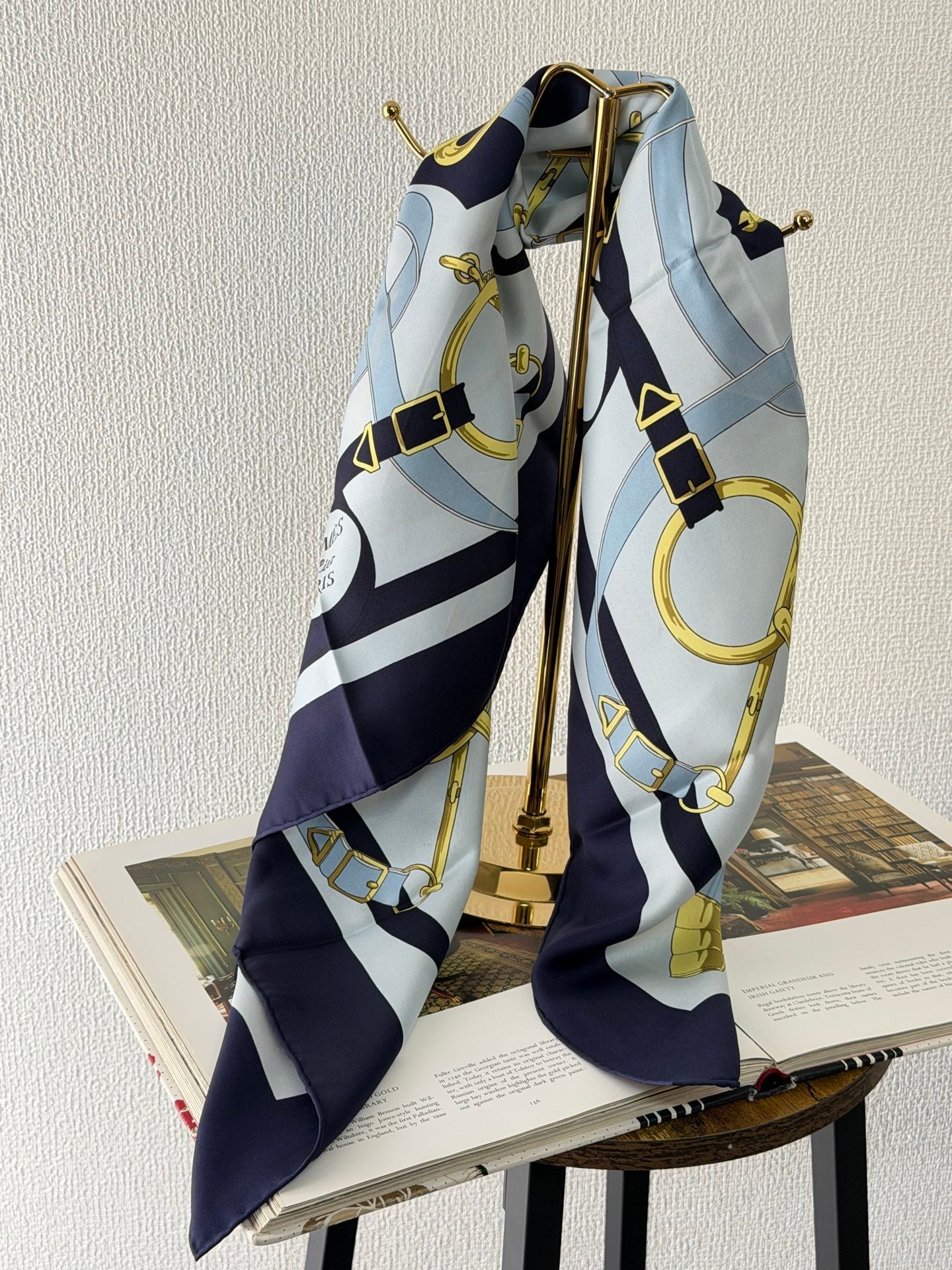 HERMES Eperon d'Or Silk Scarf 90'