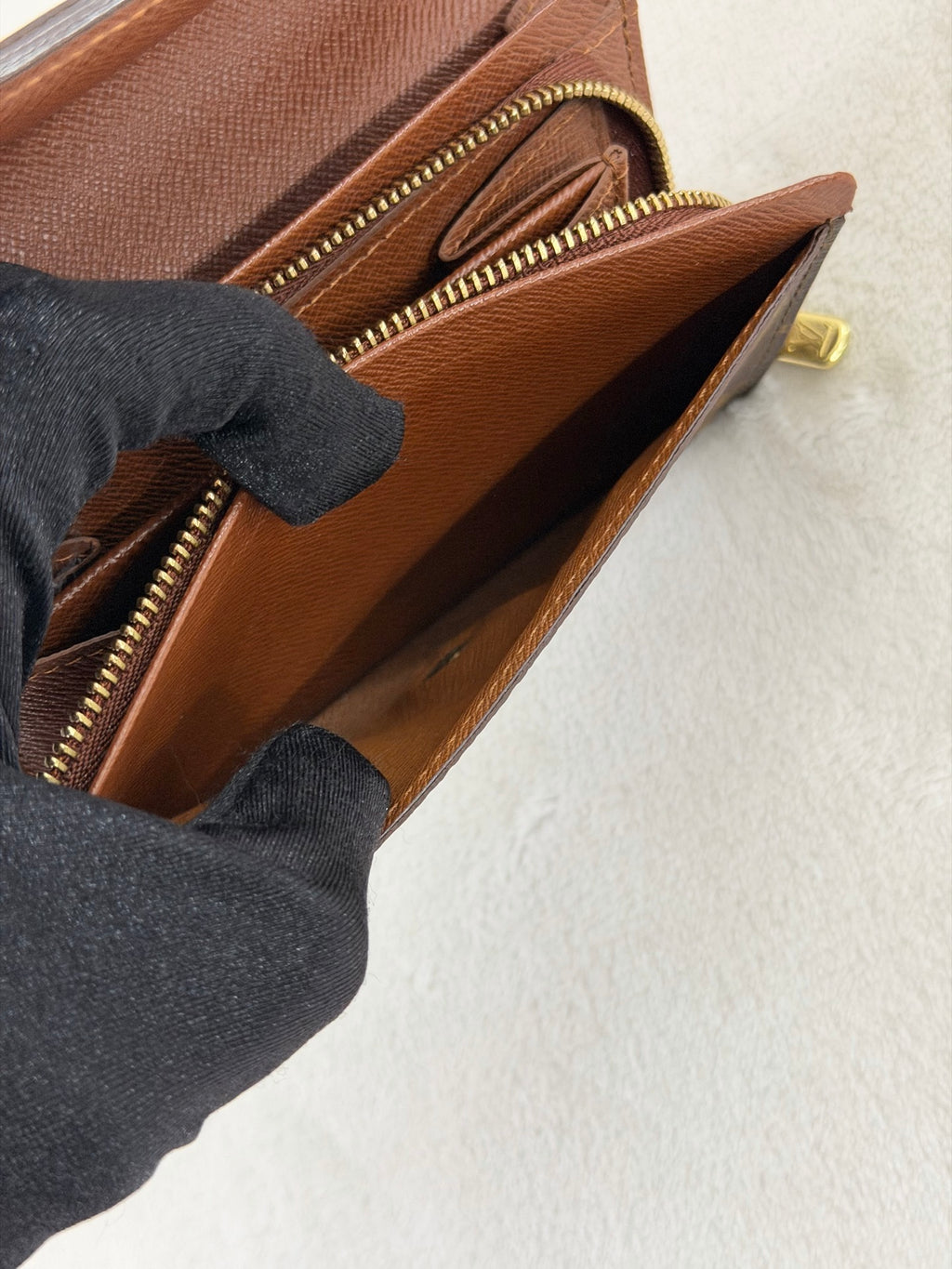 LOUIS VUITTON Monogram Bifold Wallet