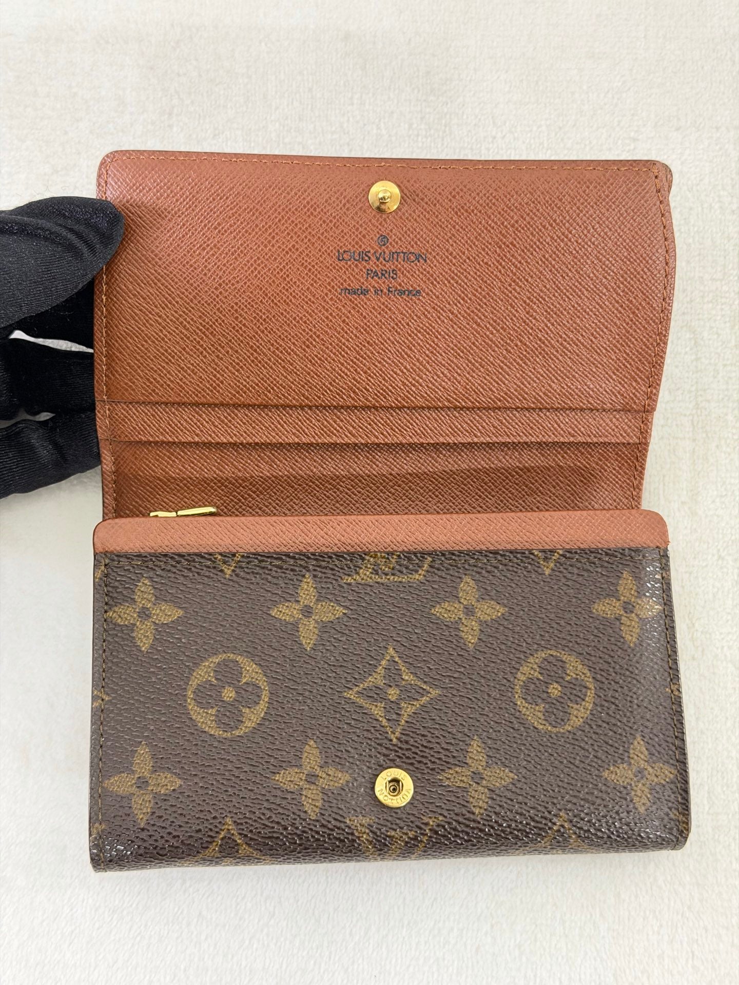 LOUIS VUITTON Monogram Bifold Wallet