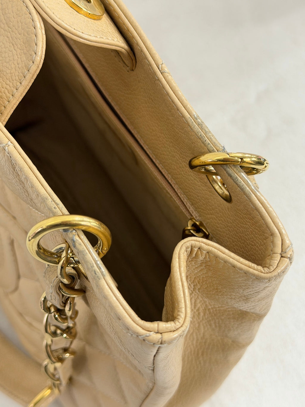 CHANEL GST Beige Double-C Totebag