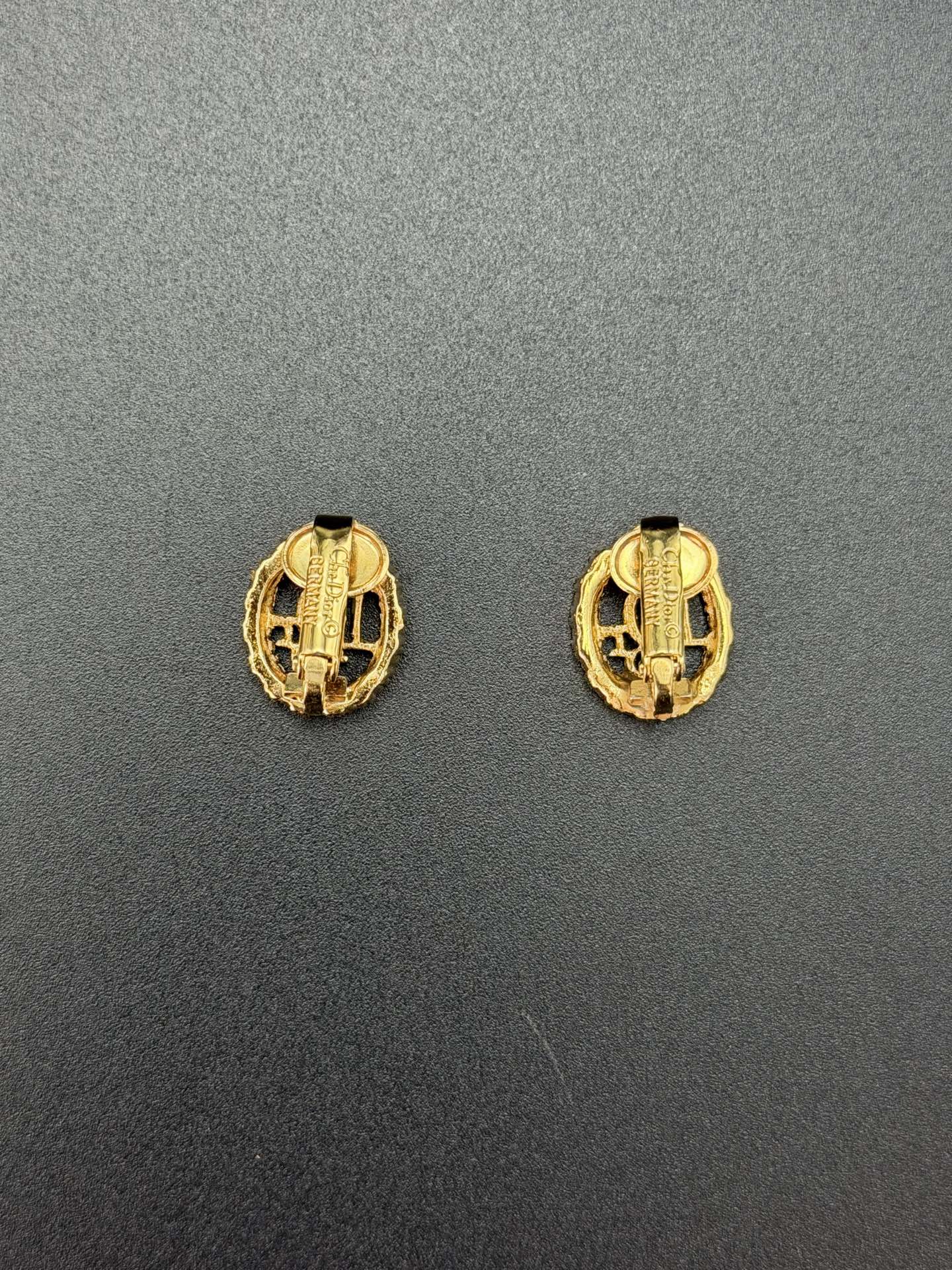 CHRISTIAN DIOR Logo Rhinestone Ear clips