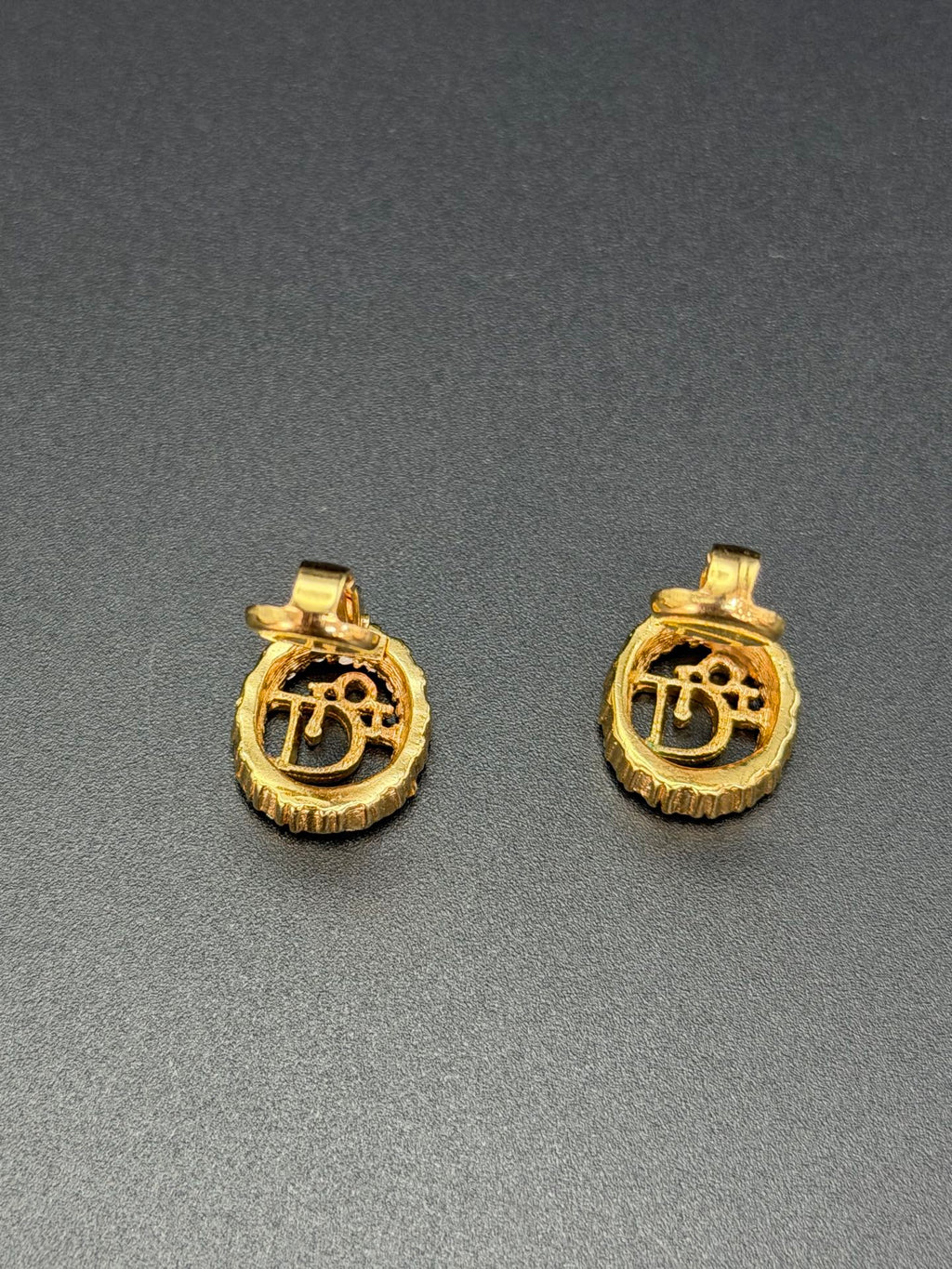 CHRISTIAN DIOR Logo Rhinestone Ear clips