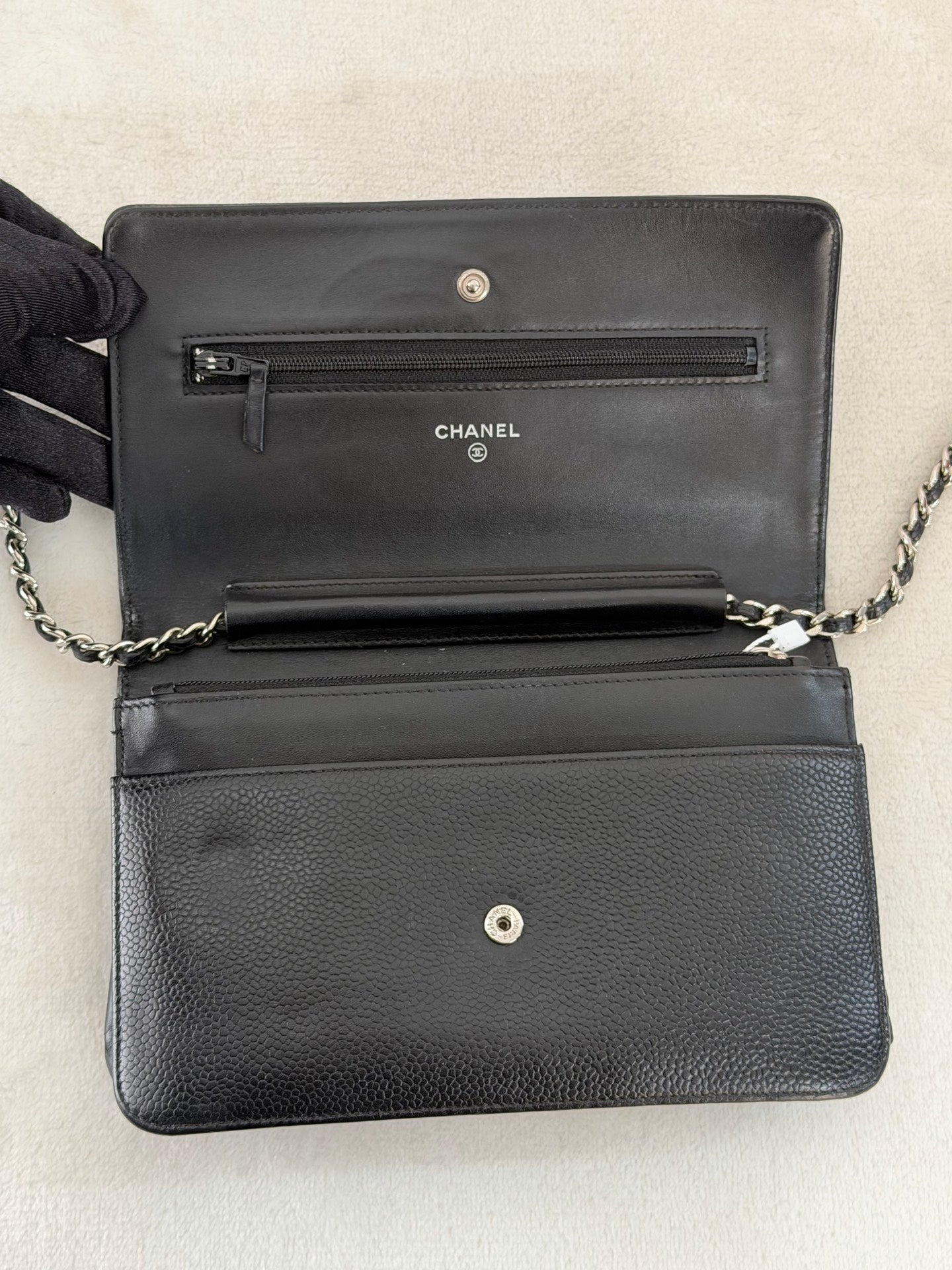 CHANEL Cavier Double-C WOC chainbag