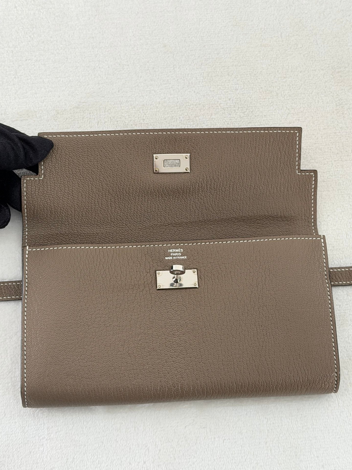 HERMES Kelly Genuine Bifold Wallet