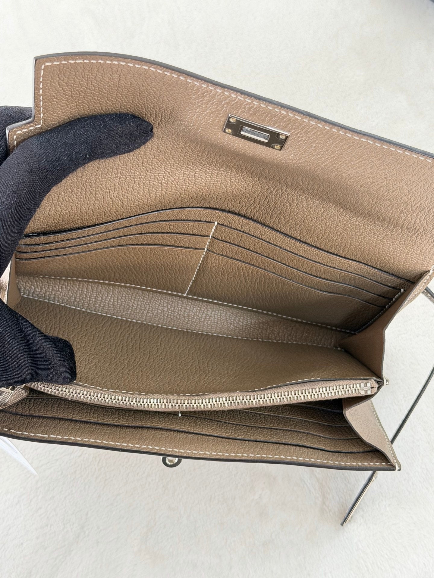 HERMES Kelly Genuine Bifold Wallet