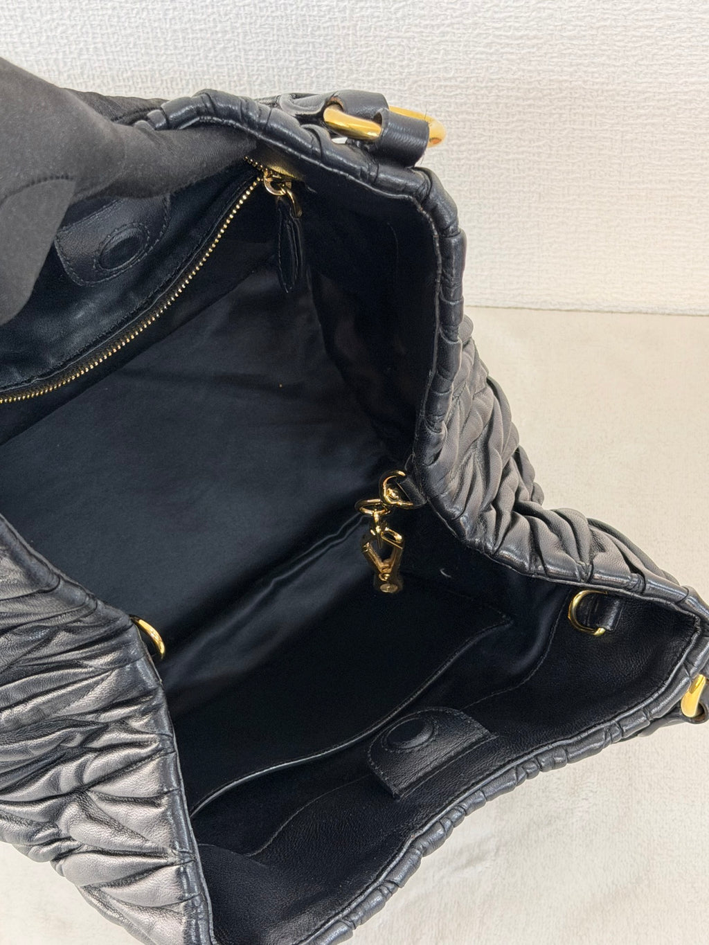 MIUMIU Matelasse Secchiello Bag Black