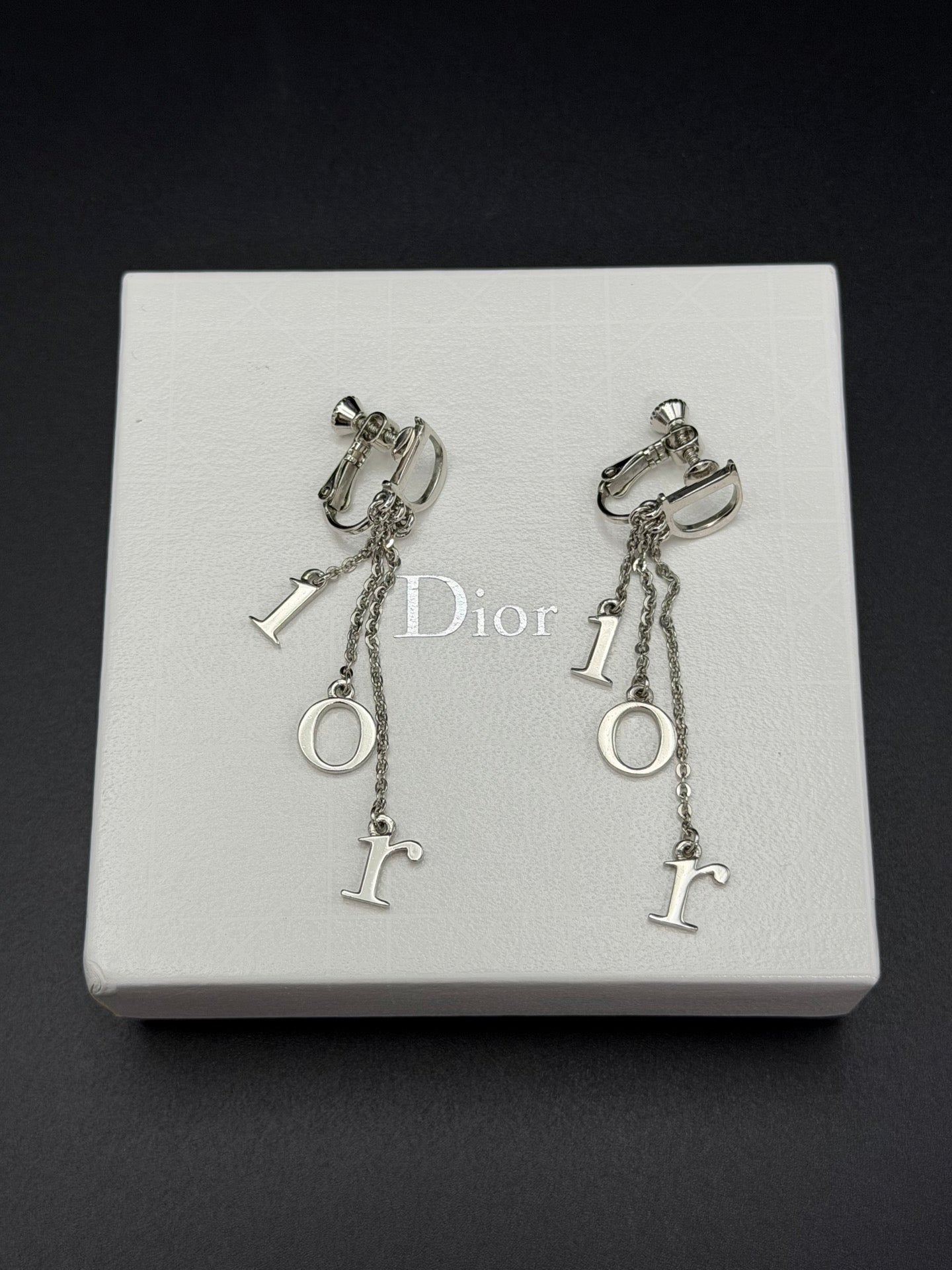 DIOR Ear Clips Set