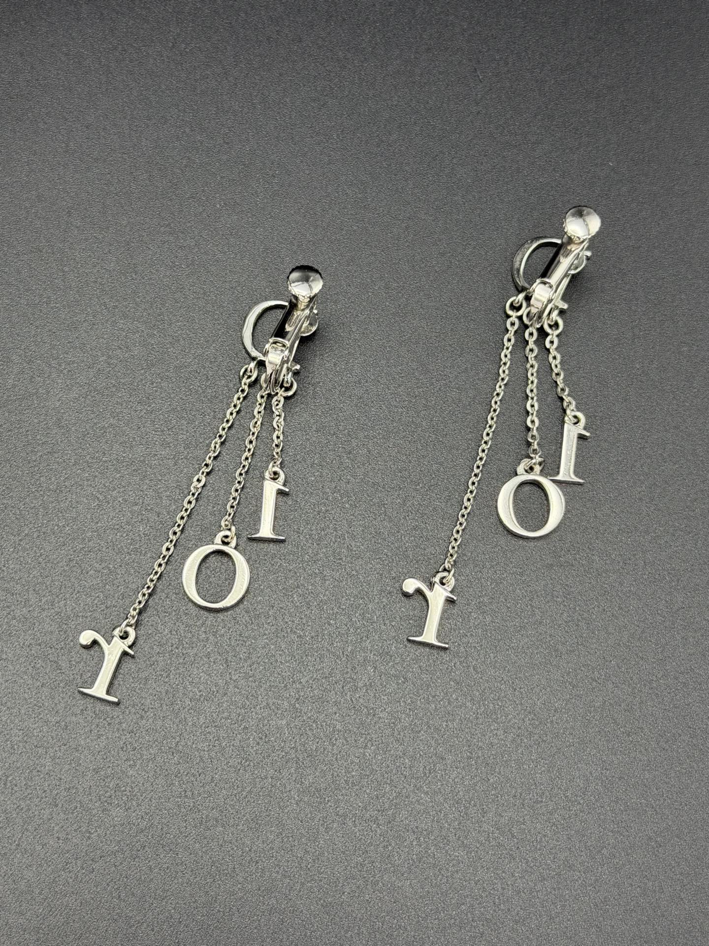 DIOR Ear Clips Set