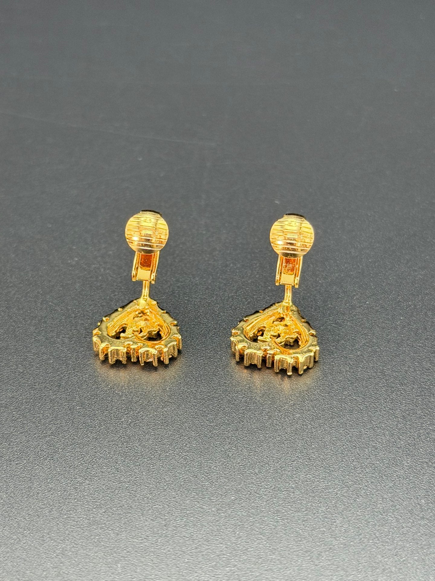 DIOR Heart-shaped Ear Clips