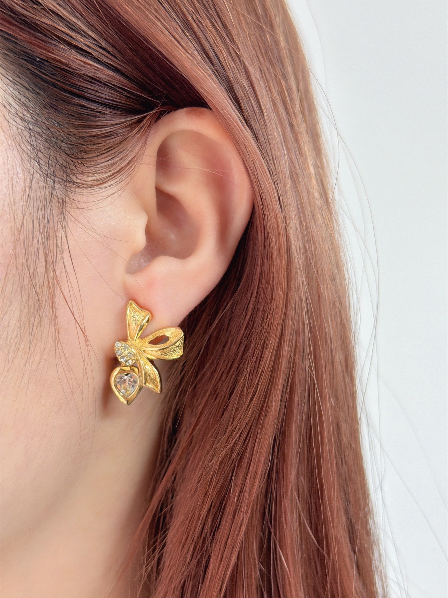 CHRISTIAN DIOR Ribbon Ear Clips