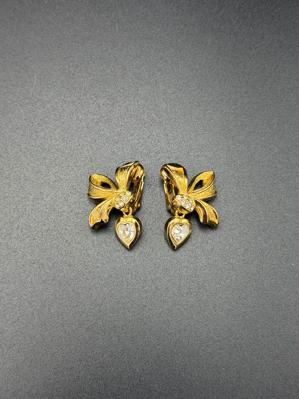 CHRISTIAN DIOR Ribbon Ear Clips