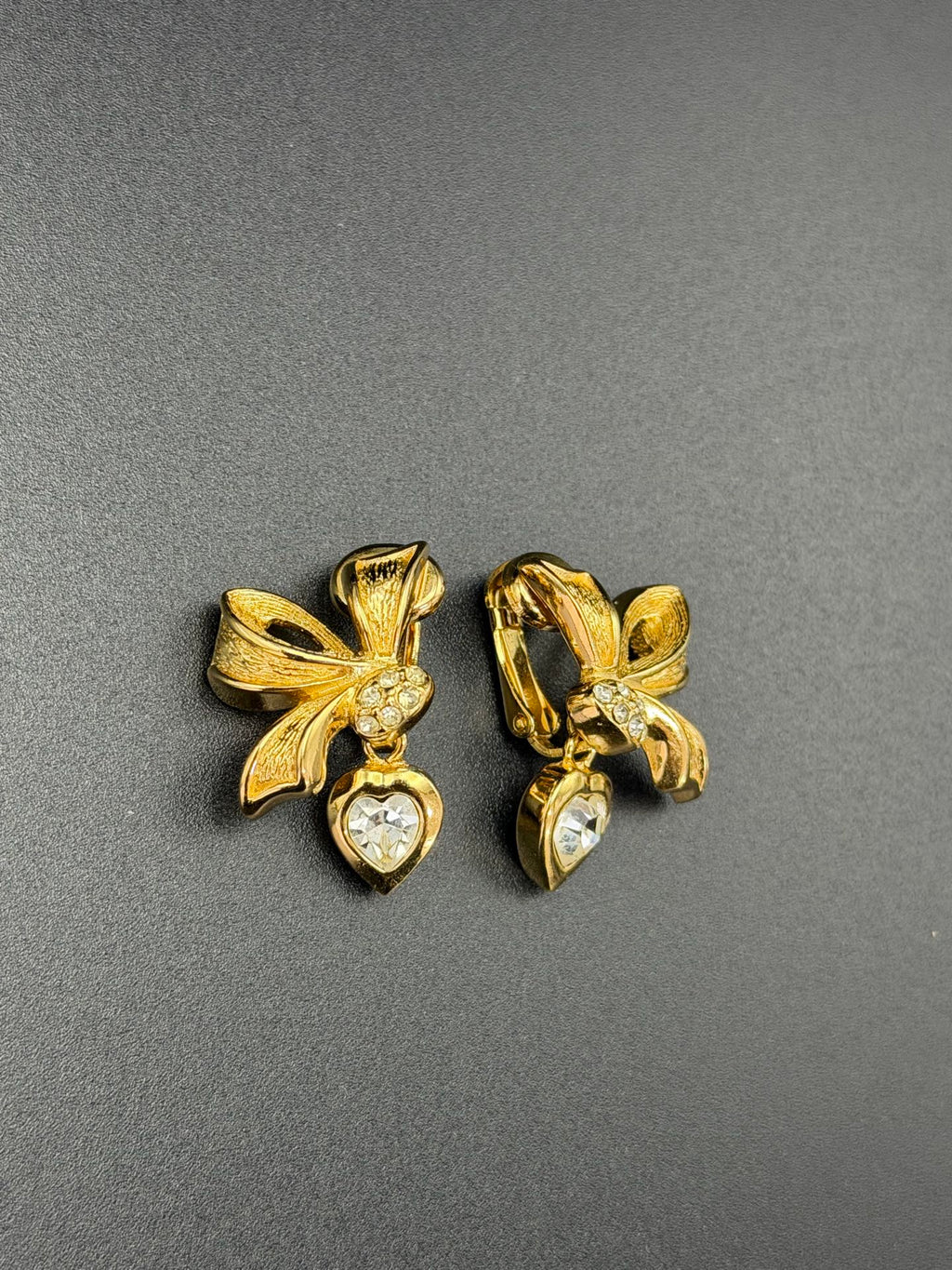 CHRISTIAN DIOR Ribbon Ear Clips