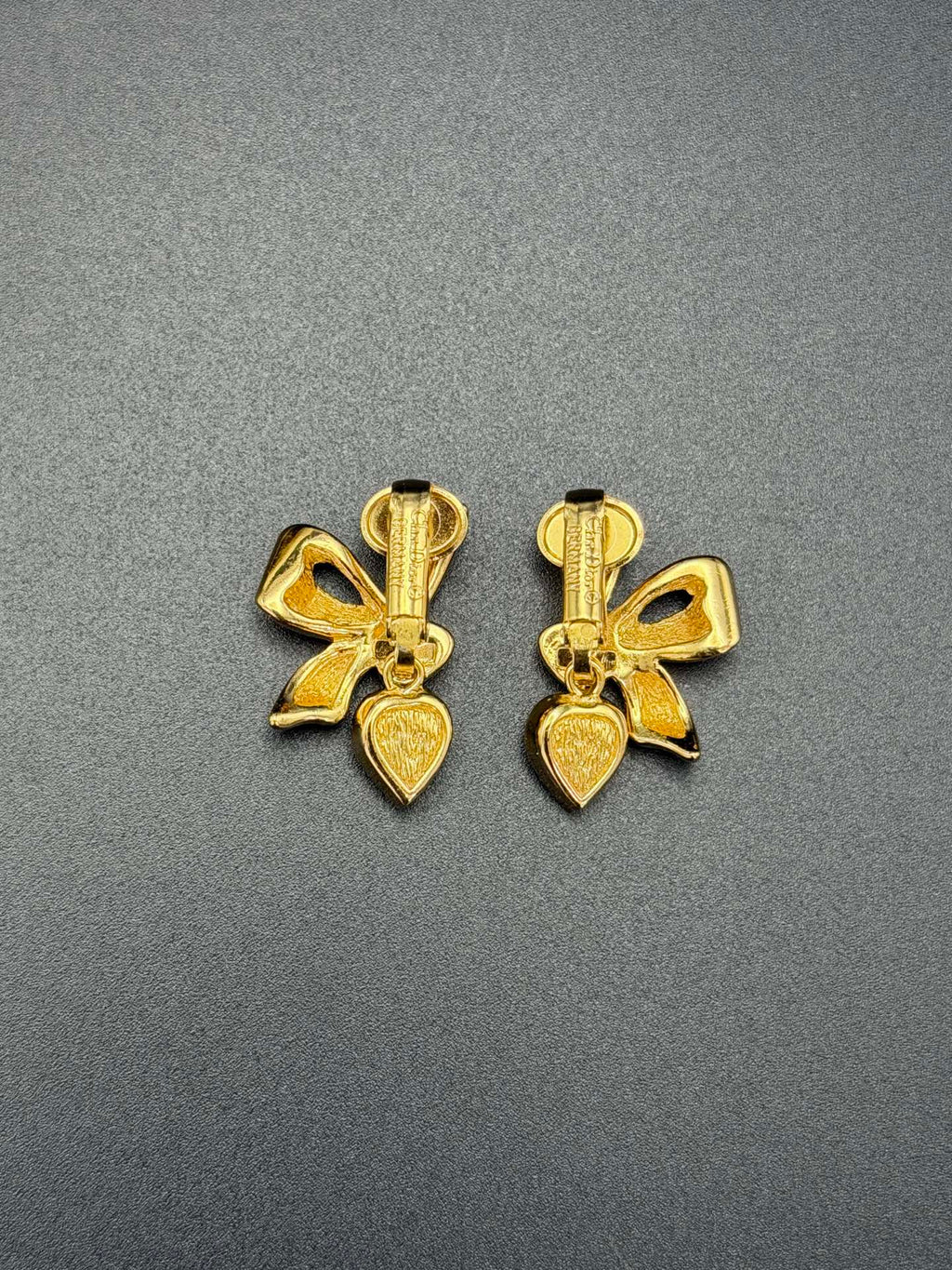 CHRISTIAN DIOR Ribbon Ear Clips