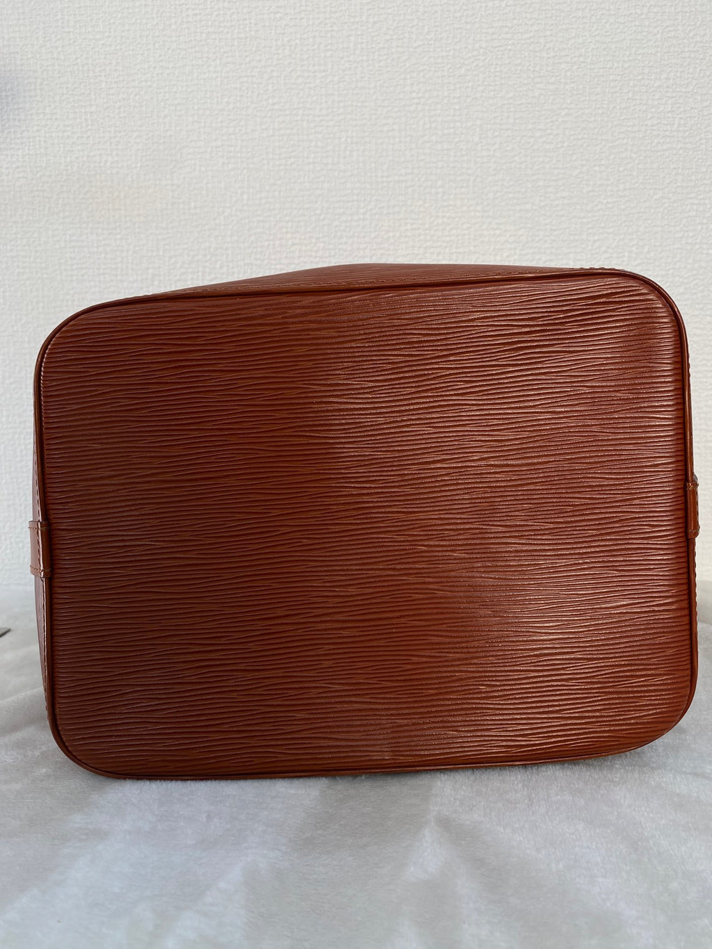LOUIS VUITTON Epi Noe Bucket Shoulderbag