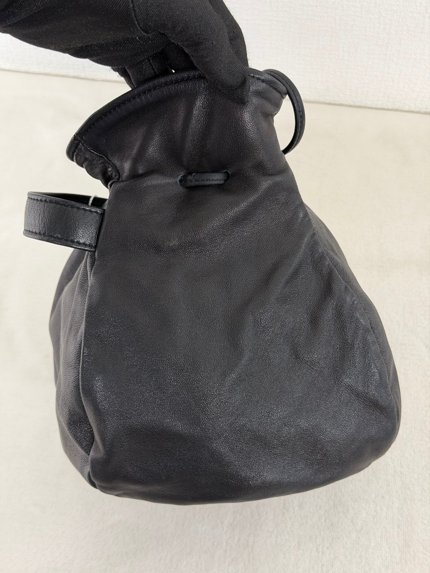 CHANEL Lambksin Bucketbag