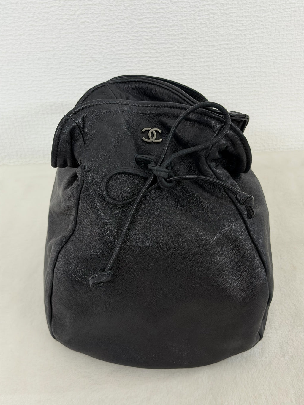 CHANEL Lambksin Bucketbag