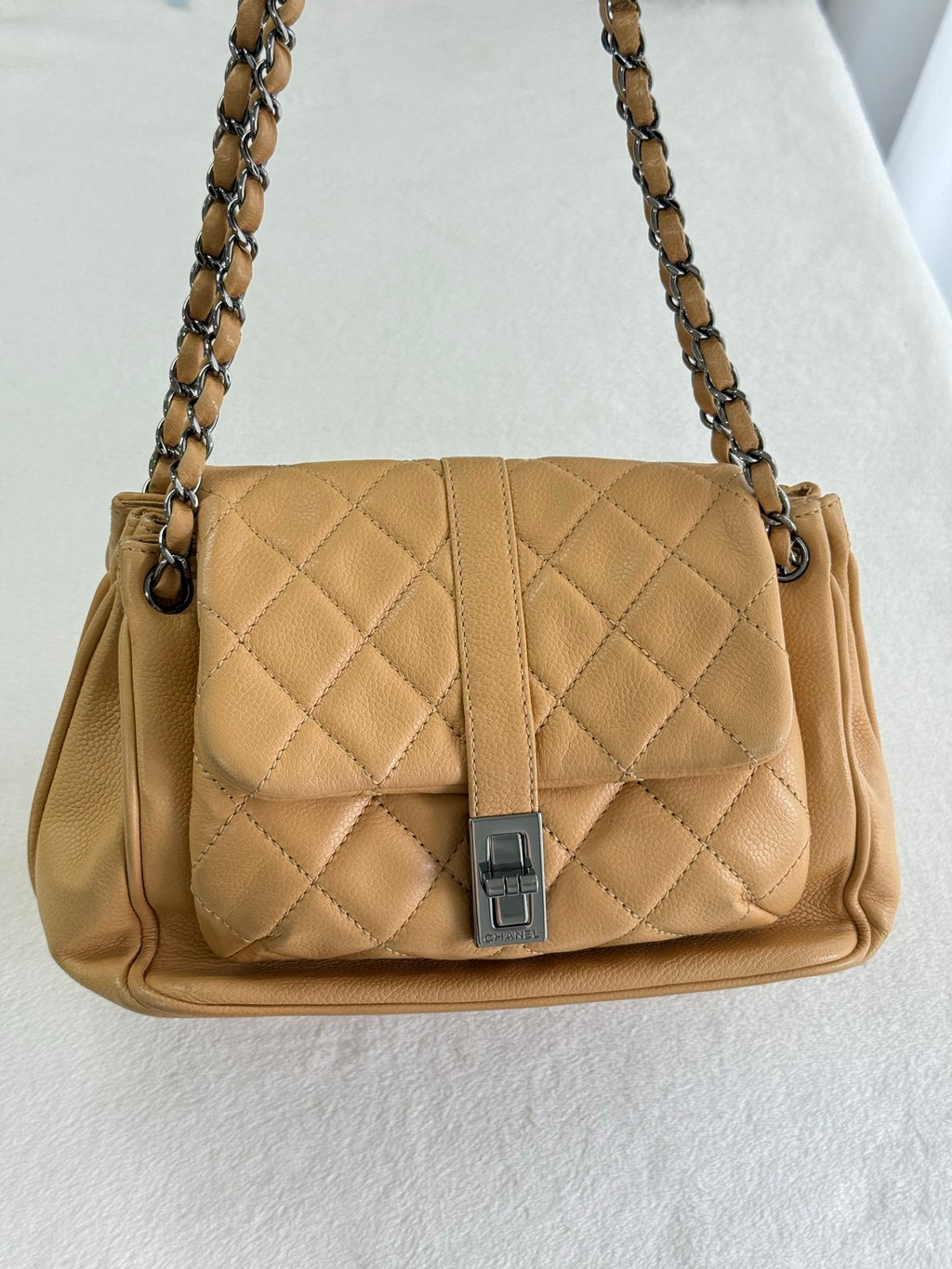 CHANEL Quilted  Shoulderbag