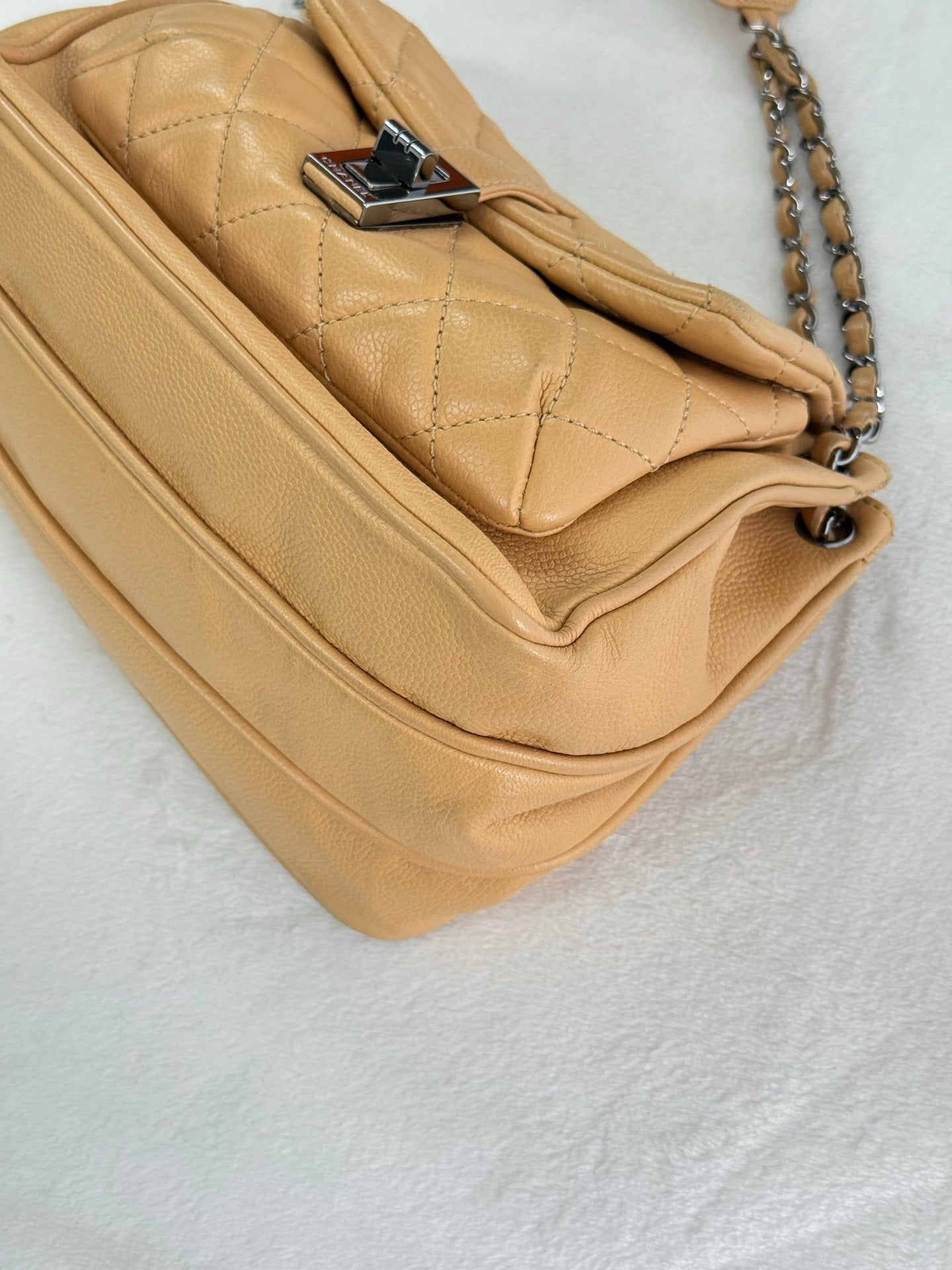 CHANEL Quilted  Shoulderbag