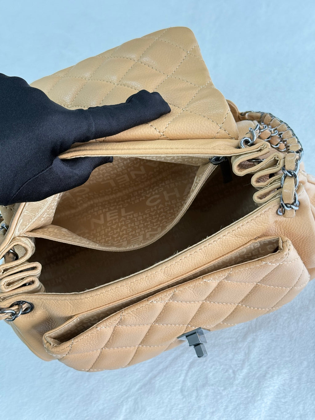 CHANEL Quilted  Shoulderbag