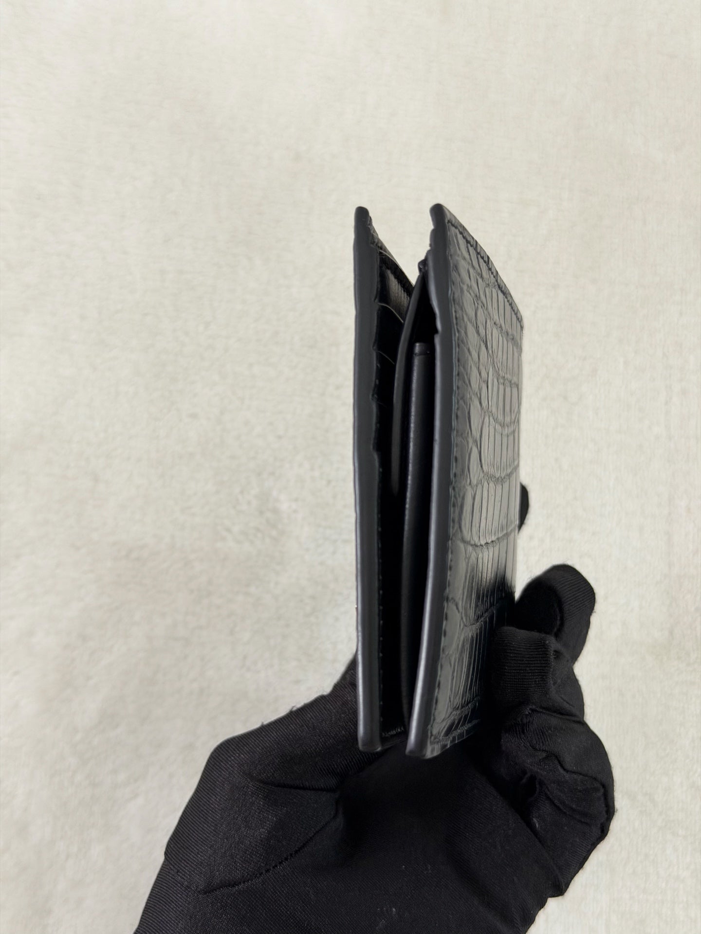 Yve Saint Luarent Corcodile pattern Bifold Wallet