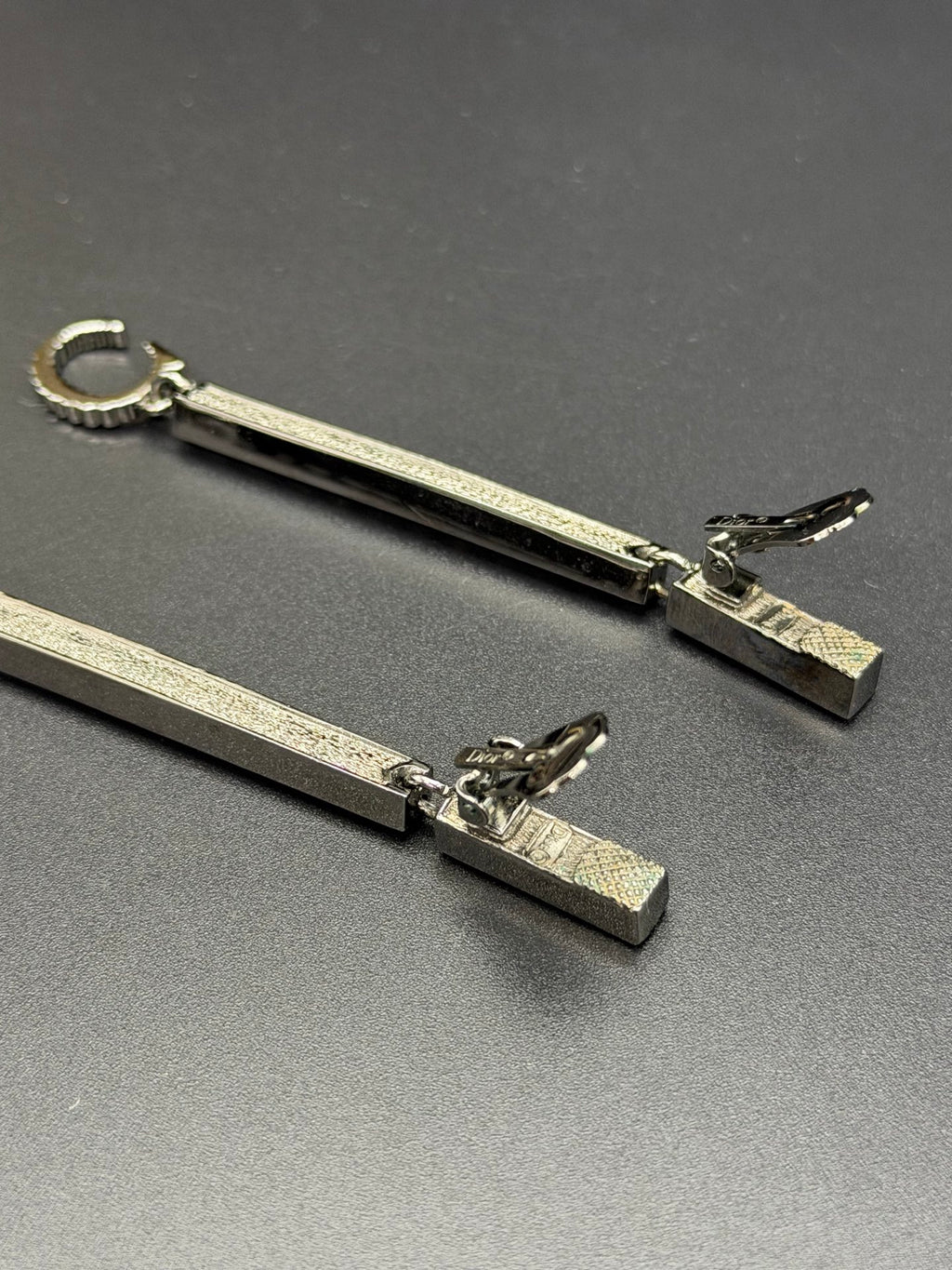 CHRISTIAN DIOR  CD Logo Earring Clips