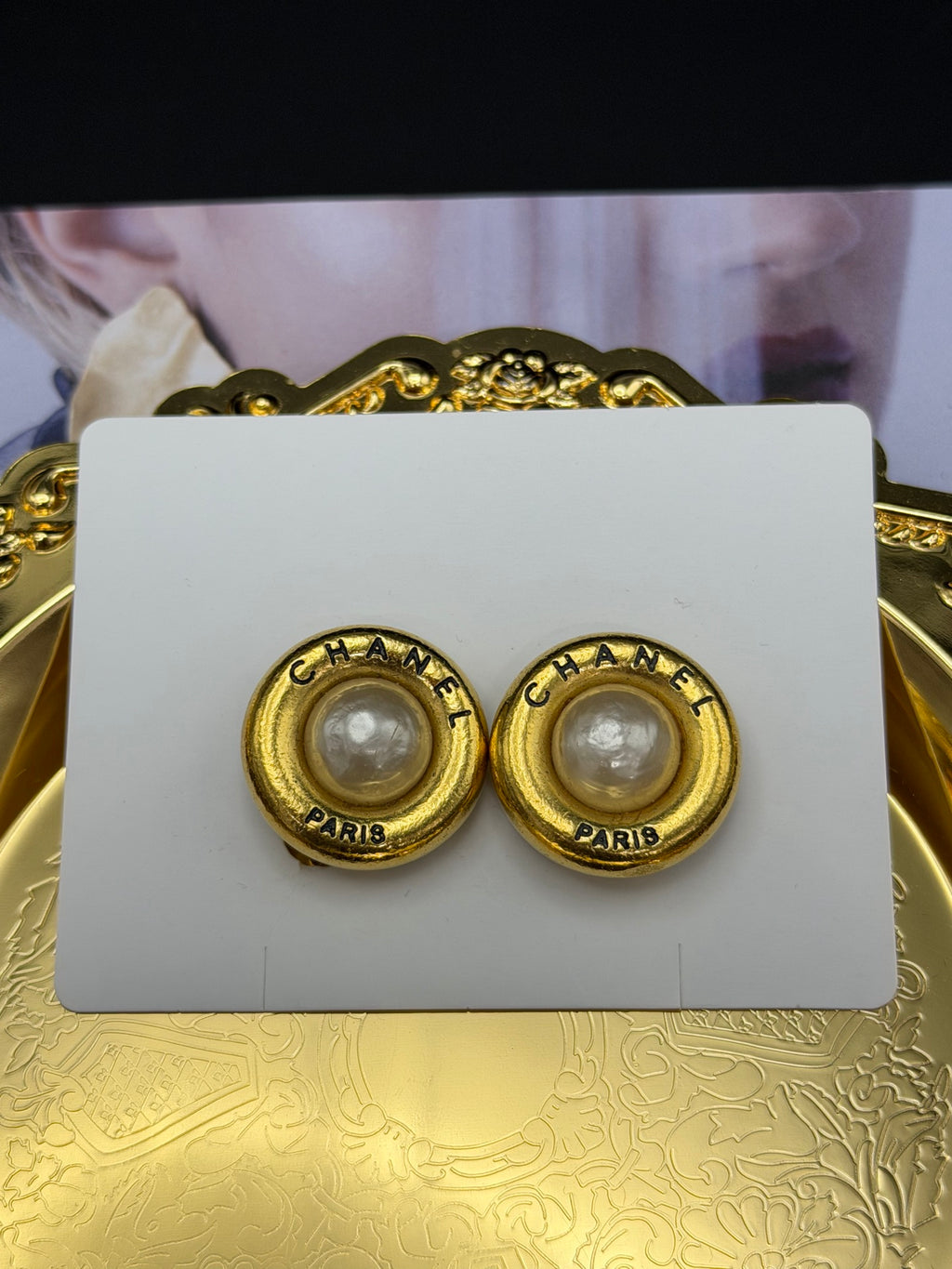 CHANEL Pearl Vintage Clips