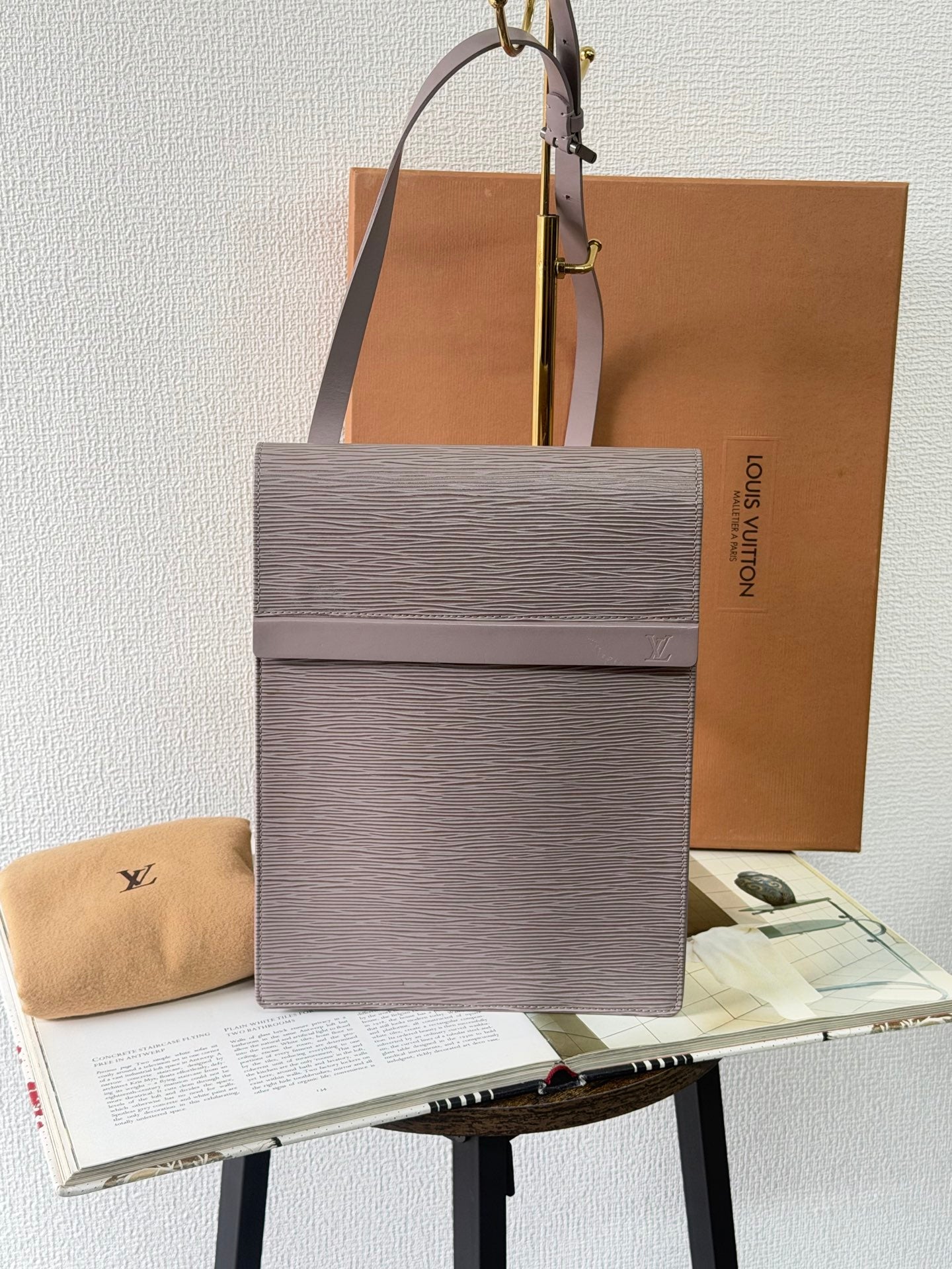 LOUIS VUITTON Epi Violet Shoulderbag