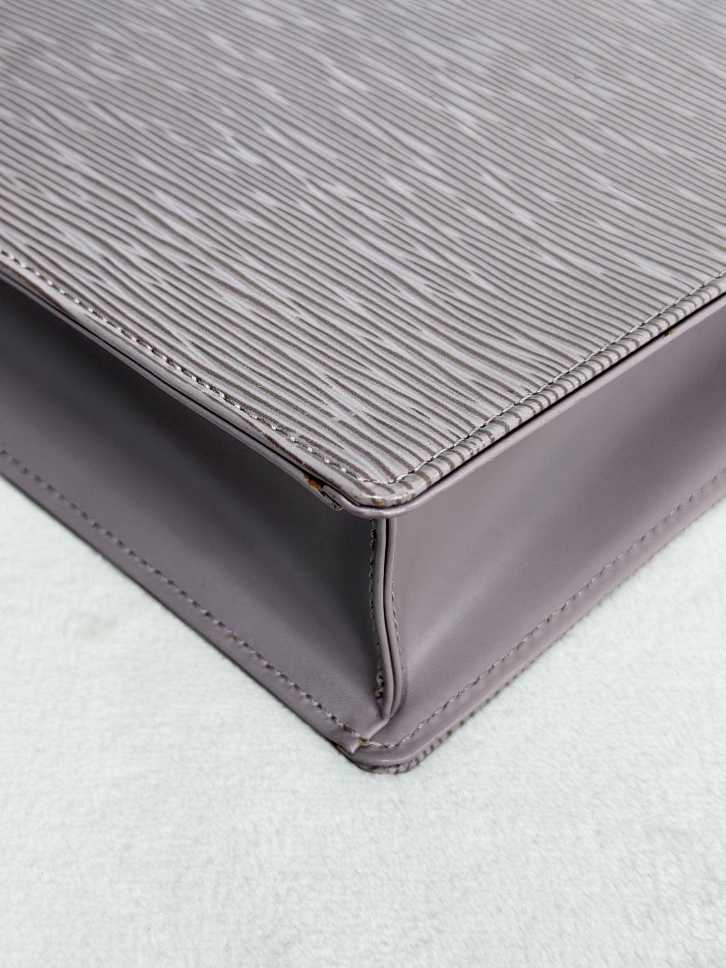 LOUIS VUITTON Epi Violet Shoulderbag