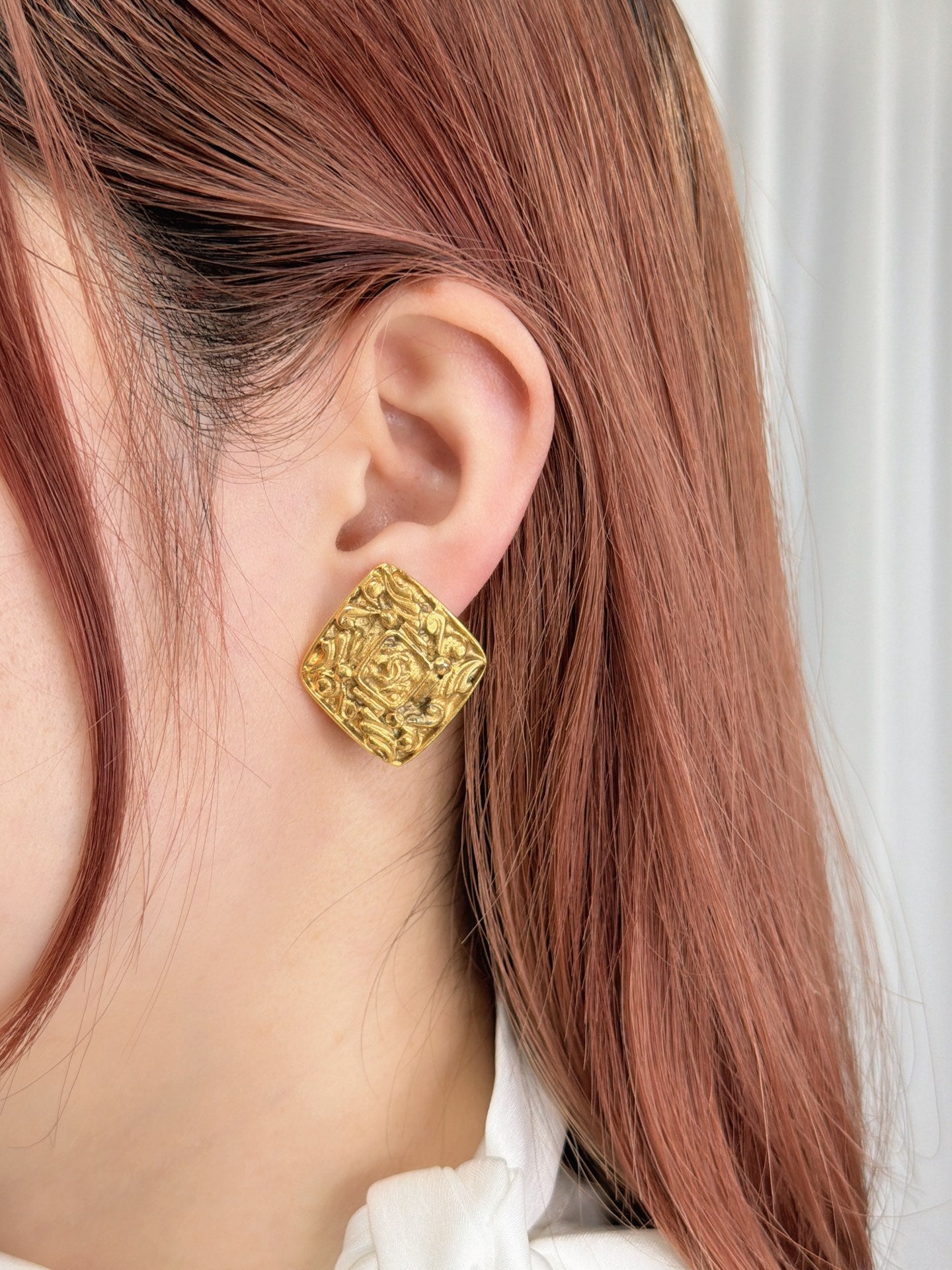 CHRISTIAN DIOR  Engraving Earring Clip
