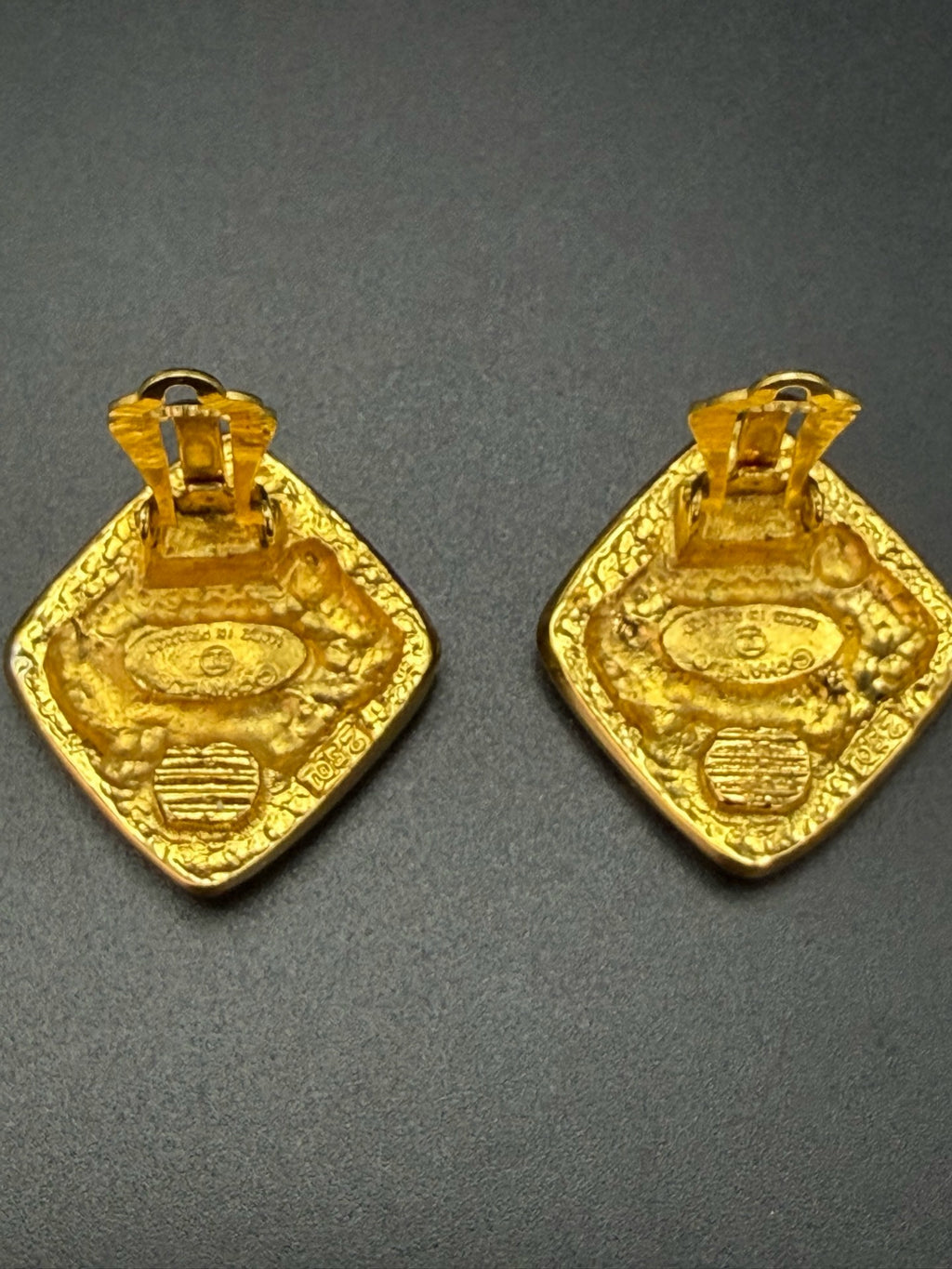 CHRISTIAN DIOR  Engraving Earring Clip