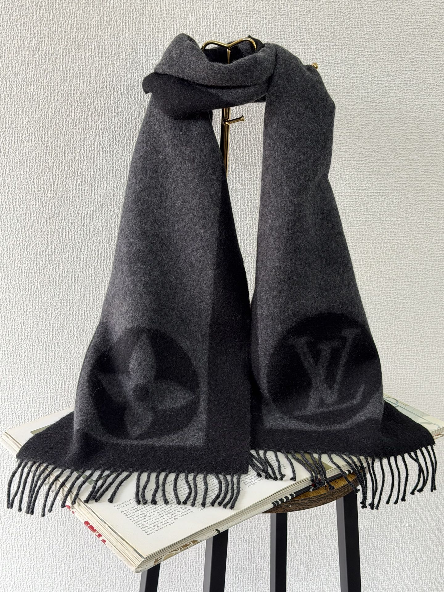 LOUIS VUITTON Wool Scarf