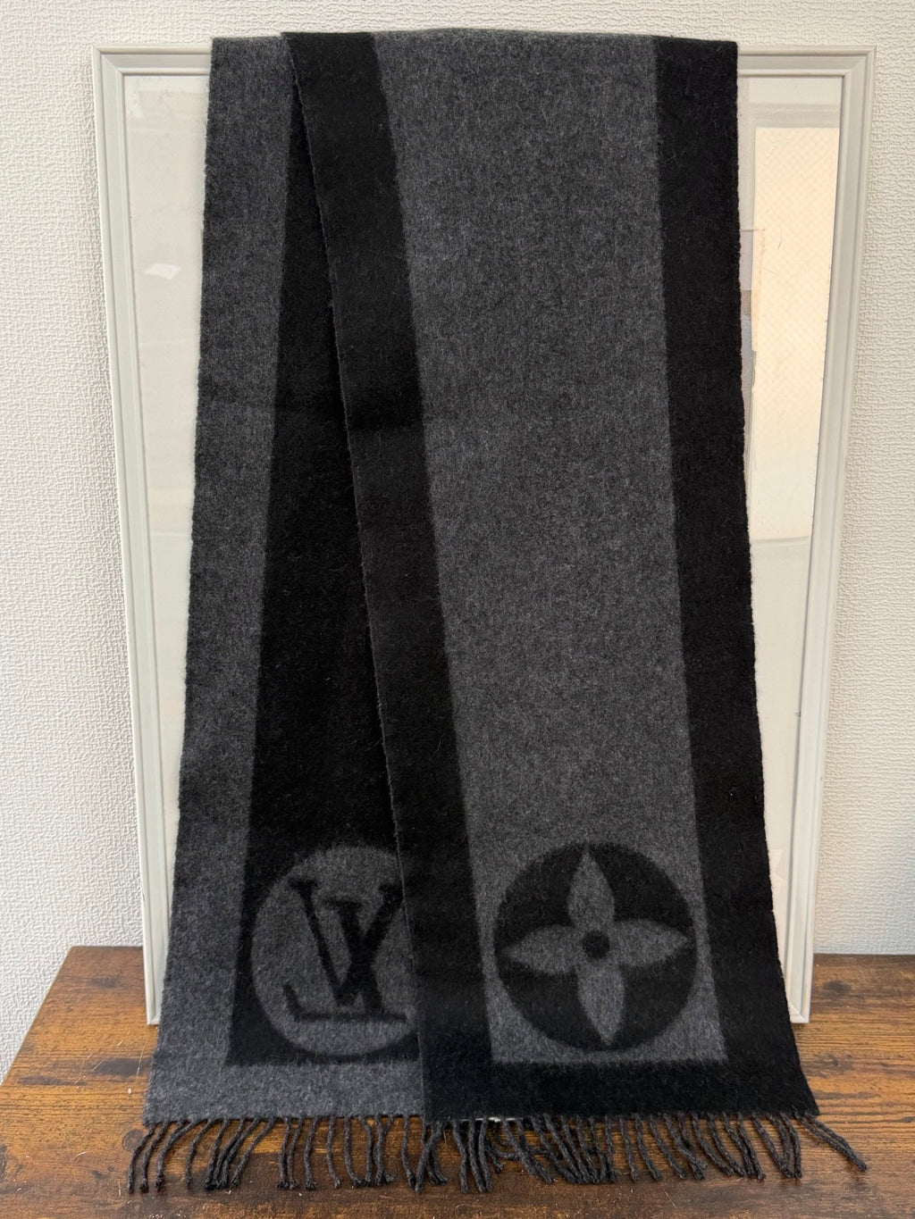 LOUIS VUITTON Wool Scarf