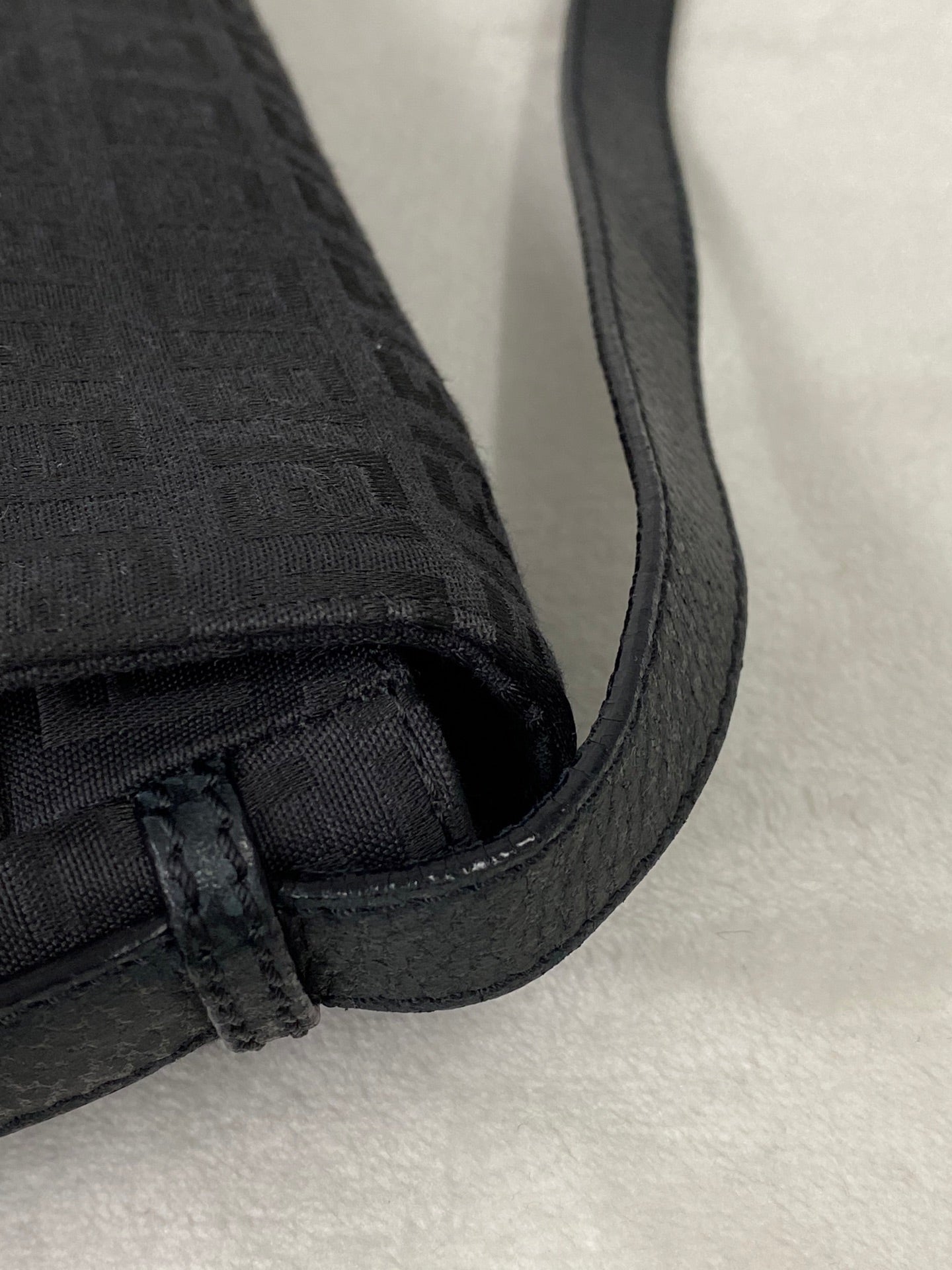 FENDI Massenger Flap Shoulderbag