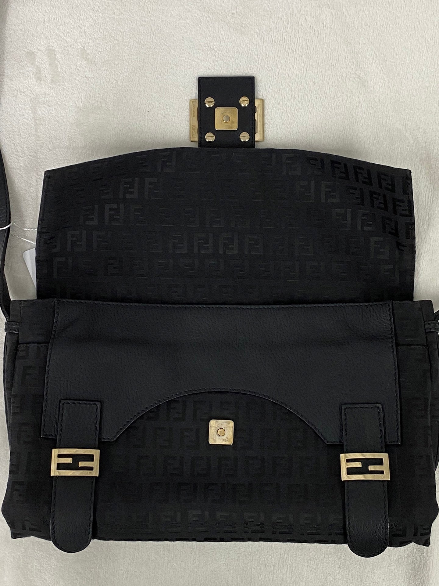 FENDI Massenger Flap Shoulderbag