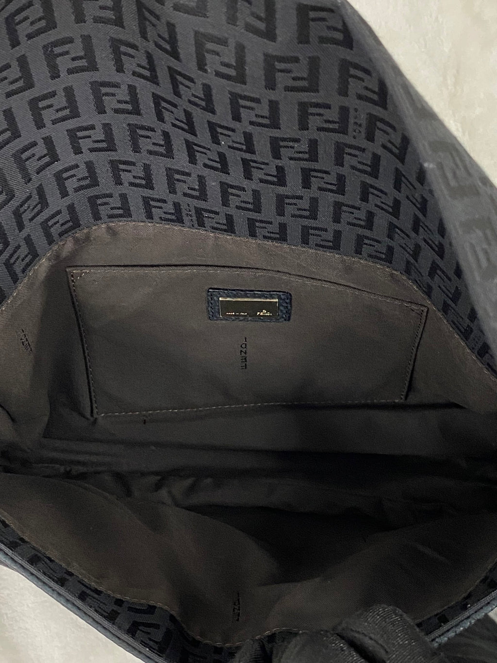 FENDI Massenger Flap Shoulderbag